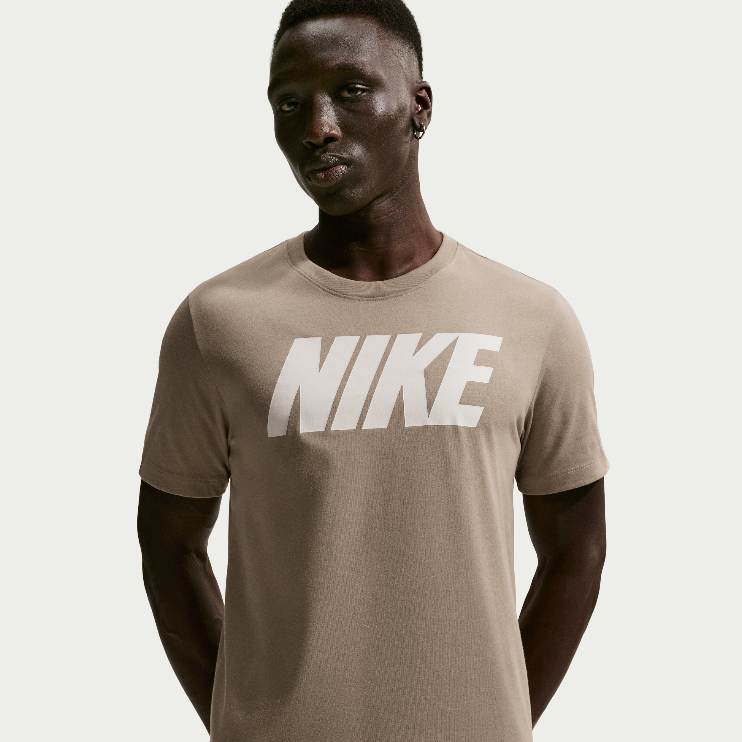 Men's Nike Sportswear T-Shirt in Brown | DX1981-247