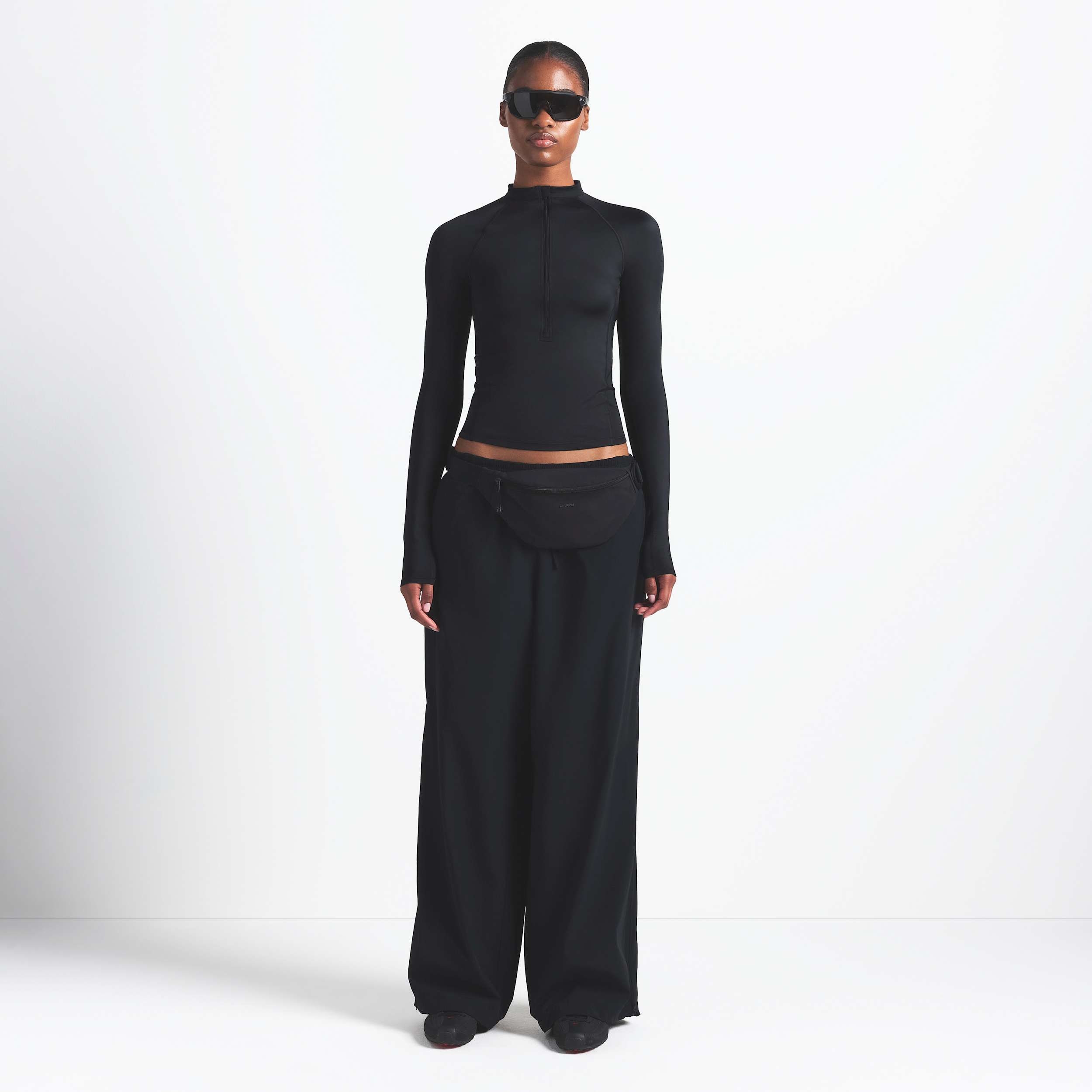 Nike Women's Skims Woven Nylon Oversized Track Pants In Green