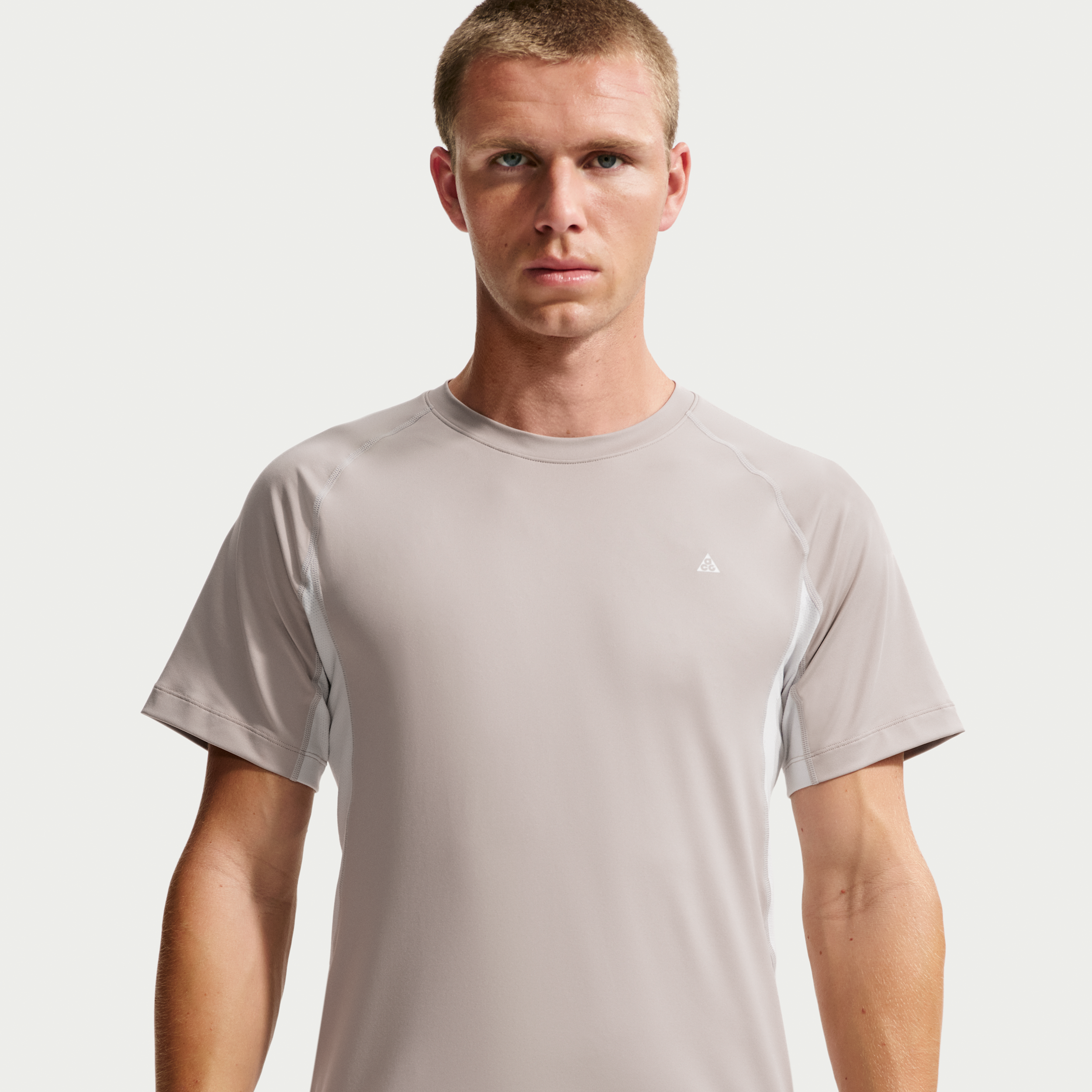 Men's Nike ACG Wildsee Dri-FIT Short-Sleeve Base Layer Top in Grey | IO1452-009
