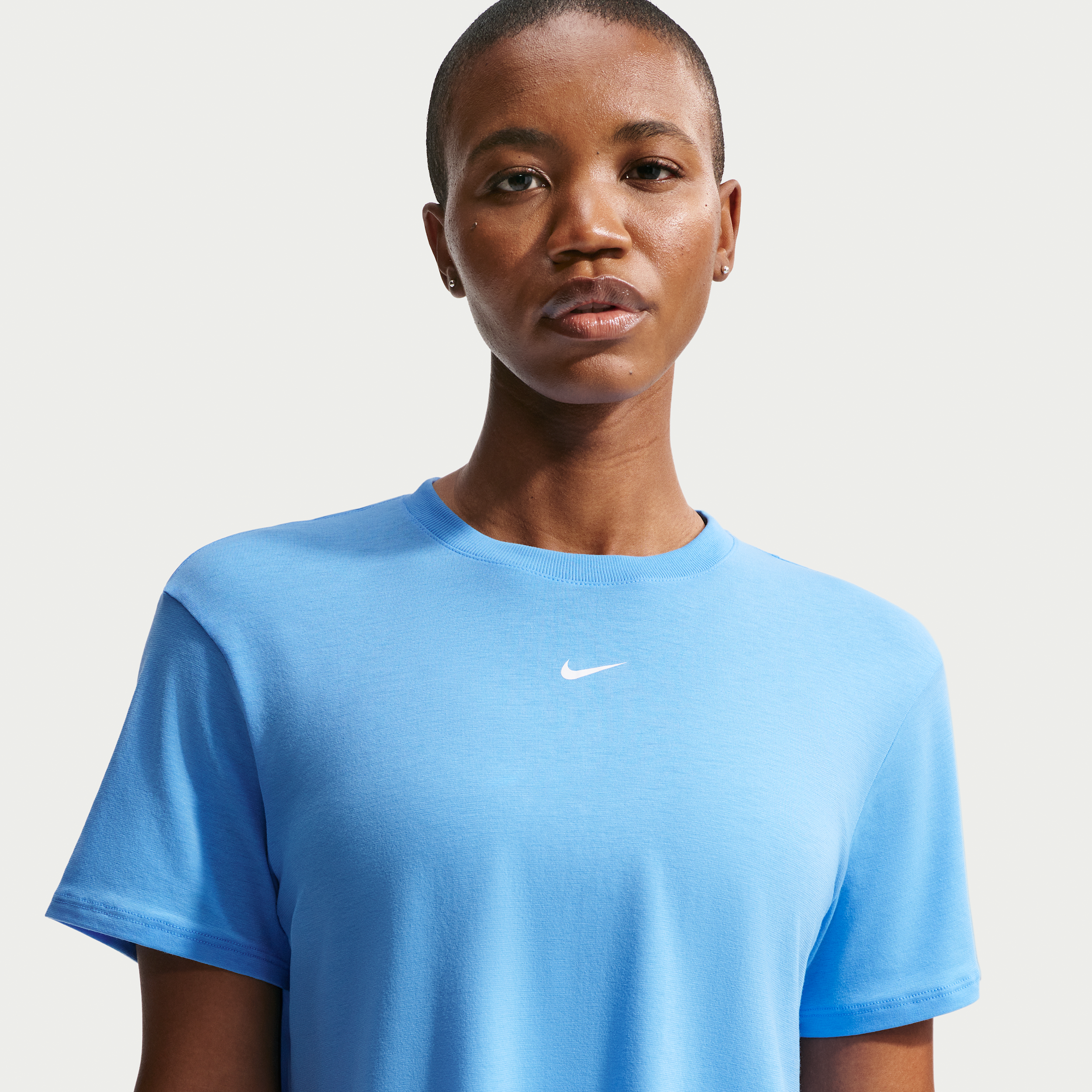 Nike Women's One Relaxed Dri-FIT Cropped Short-Sleeve T-Shirt, Medium, University Blue