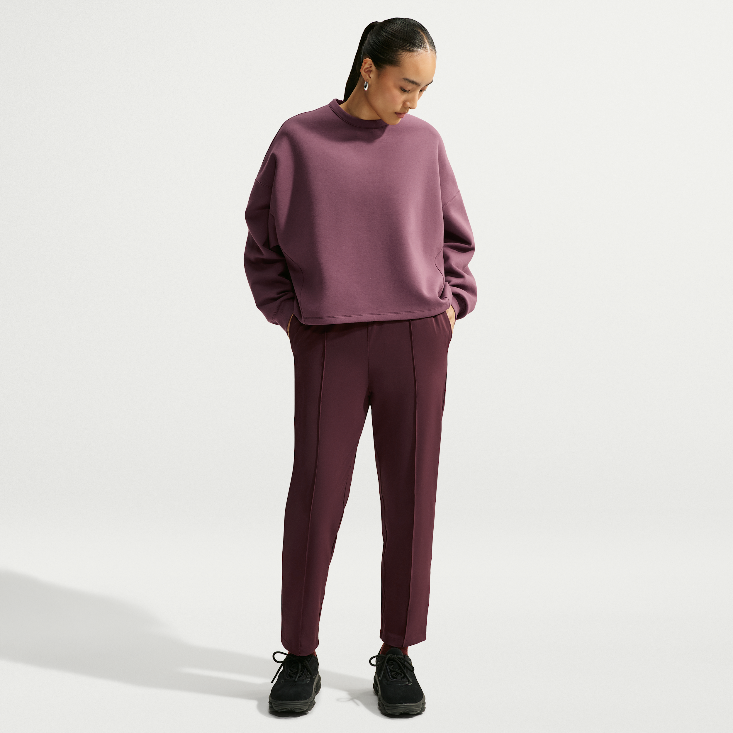 Nike Women's 24.7 PerfectStretch Dri-FIT UV Protection High-Rise Tapered Pants in Purple | HM8844-658