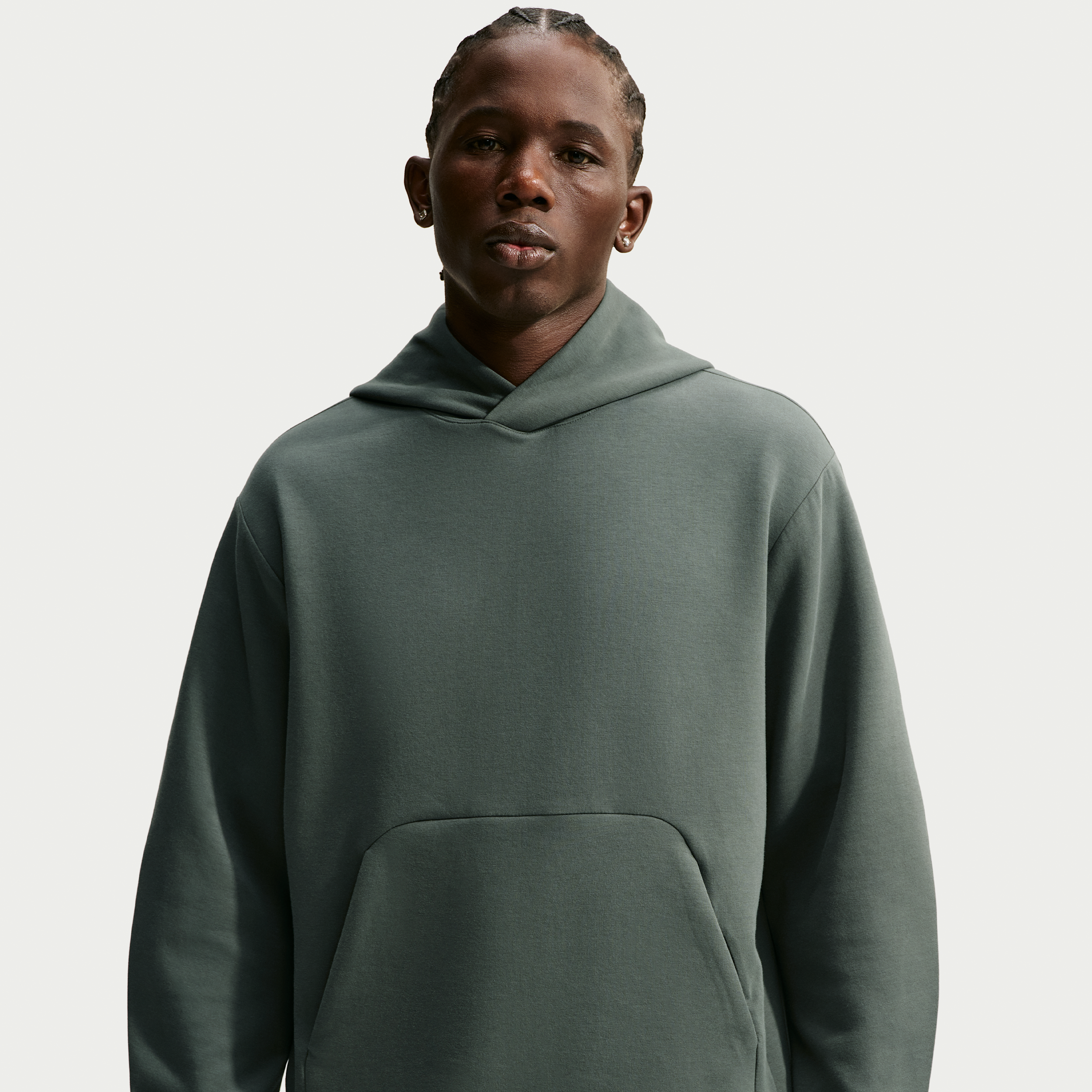 Nike Men's 24.7 ImpossiblySoft Dri-FIT Pullover Hoodie in Green | IR8807-303