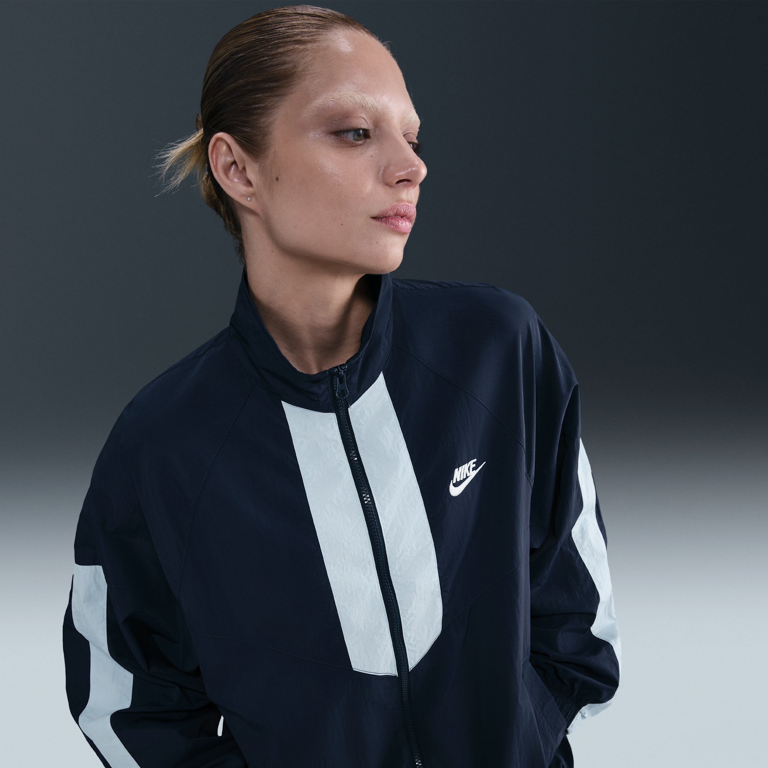 Nike Women's  Sportswear Windrunner Oversized Jacket In Blue