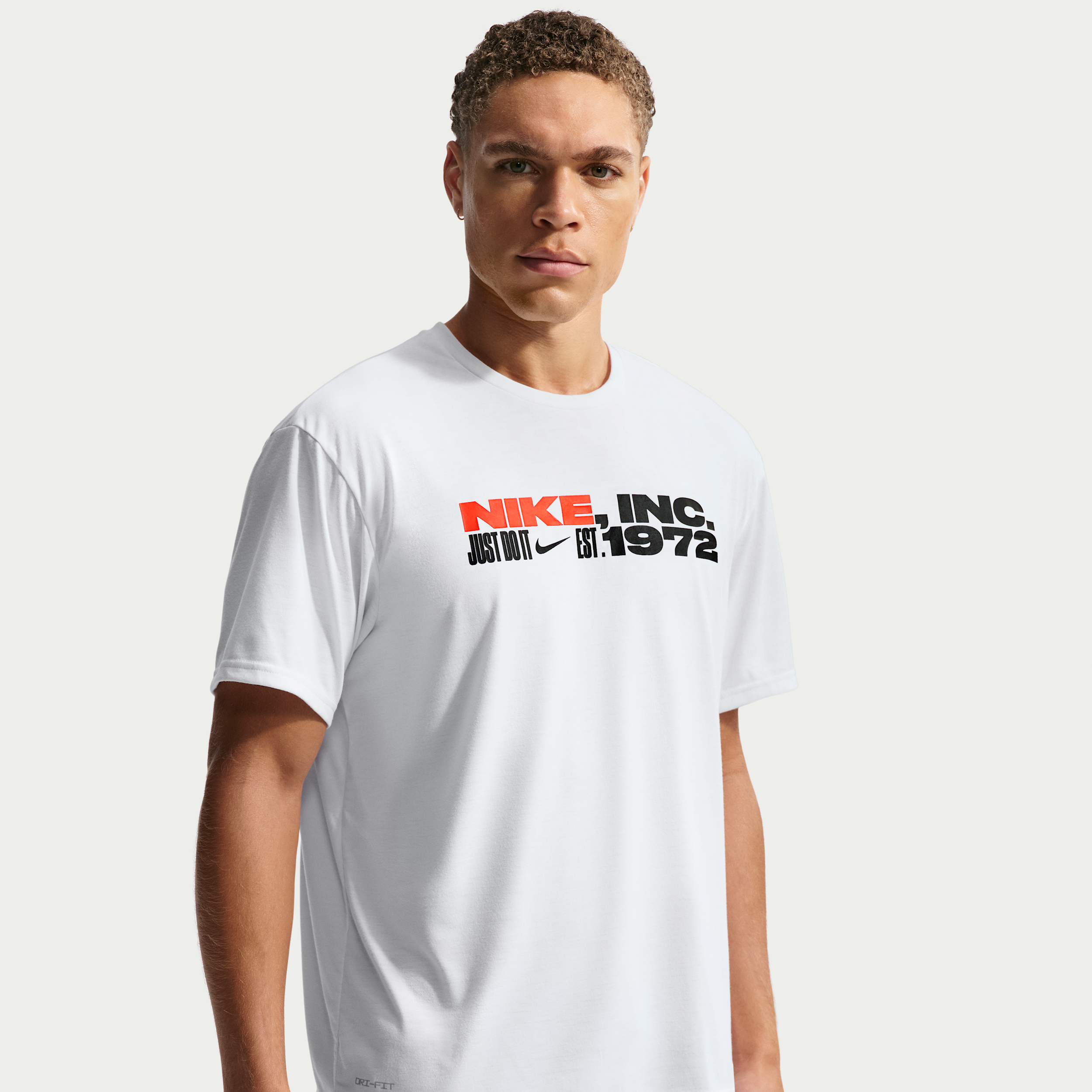 Nike Men's Swim Hydroguard Dri-FIT UV Short Sleeve Top in White | NESSG522-100