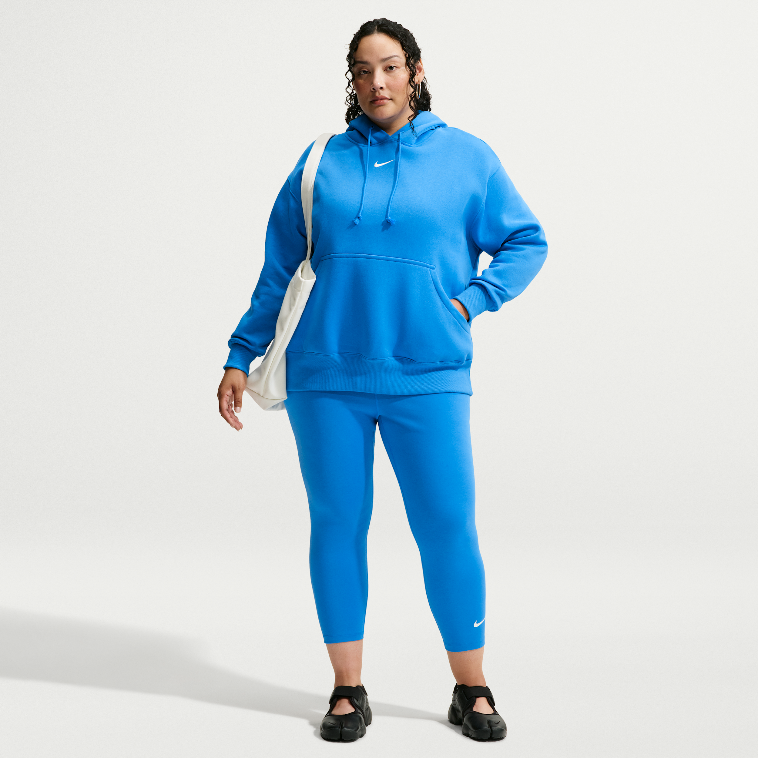 Women's Nike Sportswear Classic High-Waisted 7/8 Leggings (Plus Size) in Blue | FB3095-435