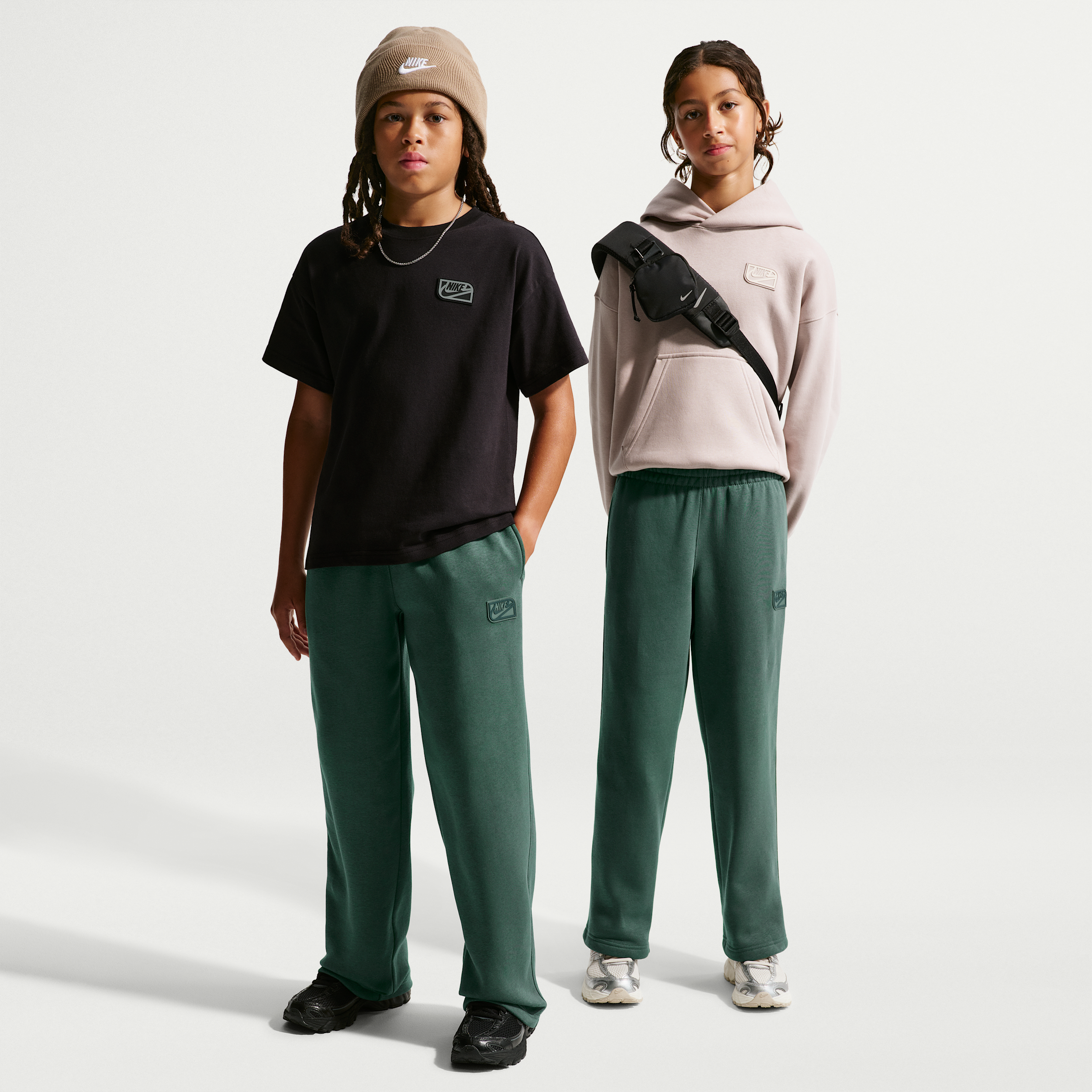 Nike Sportswear Club Fleece Big Kids' Fleece Open-Hem Pants in Green | IO1694-303
