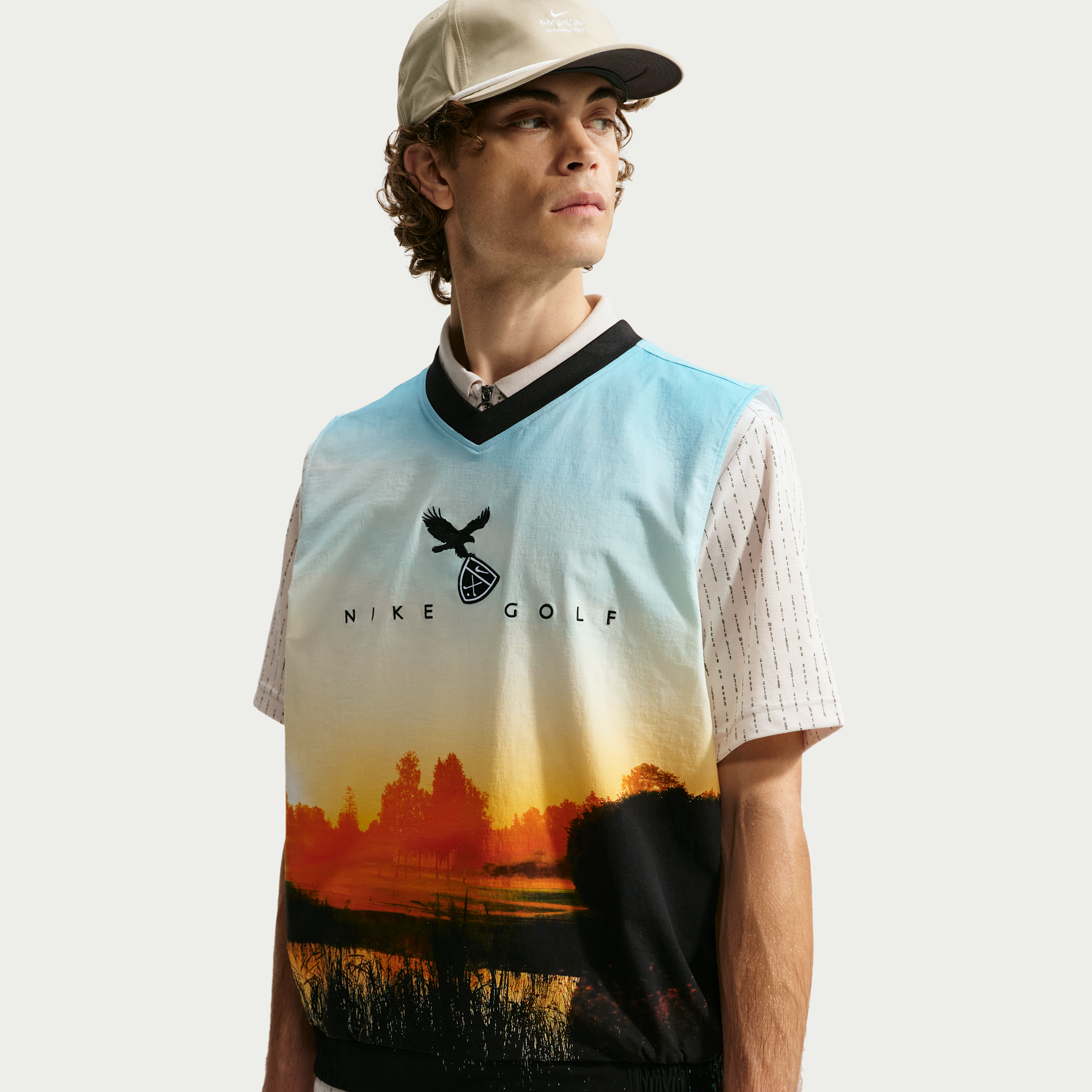 Nike Men's Fairway Fresh Golf Wind Vest in Black | IQ4934-010