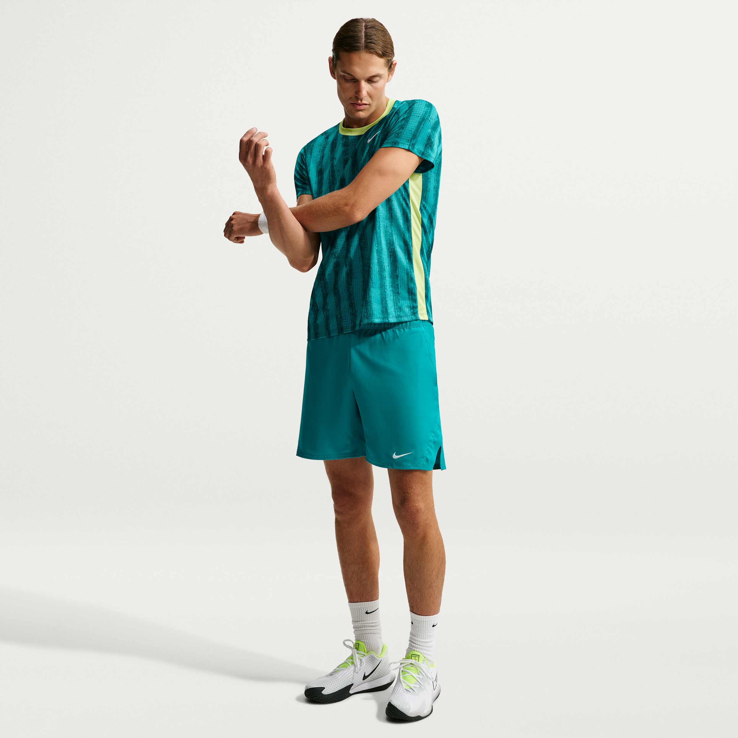 Nike Men's Court Victory Dri-FIT 7" Tennis Shorts in Green | FD5380-300