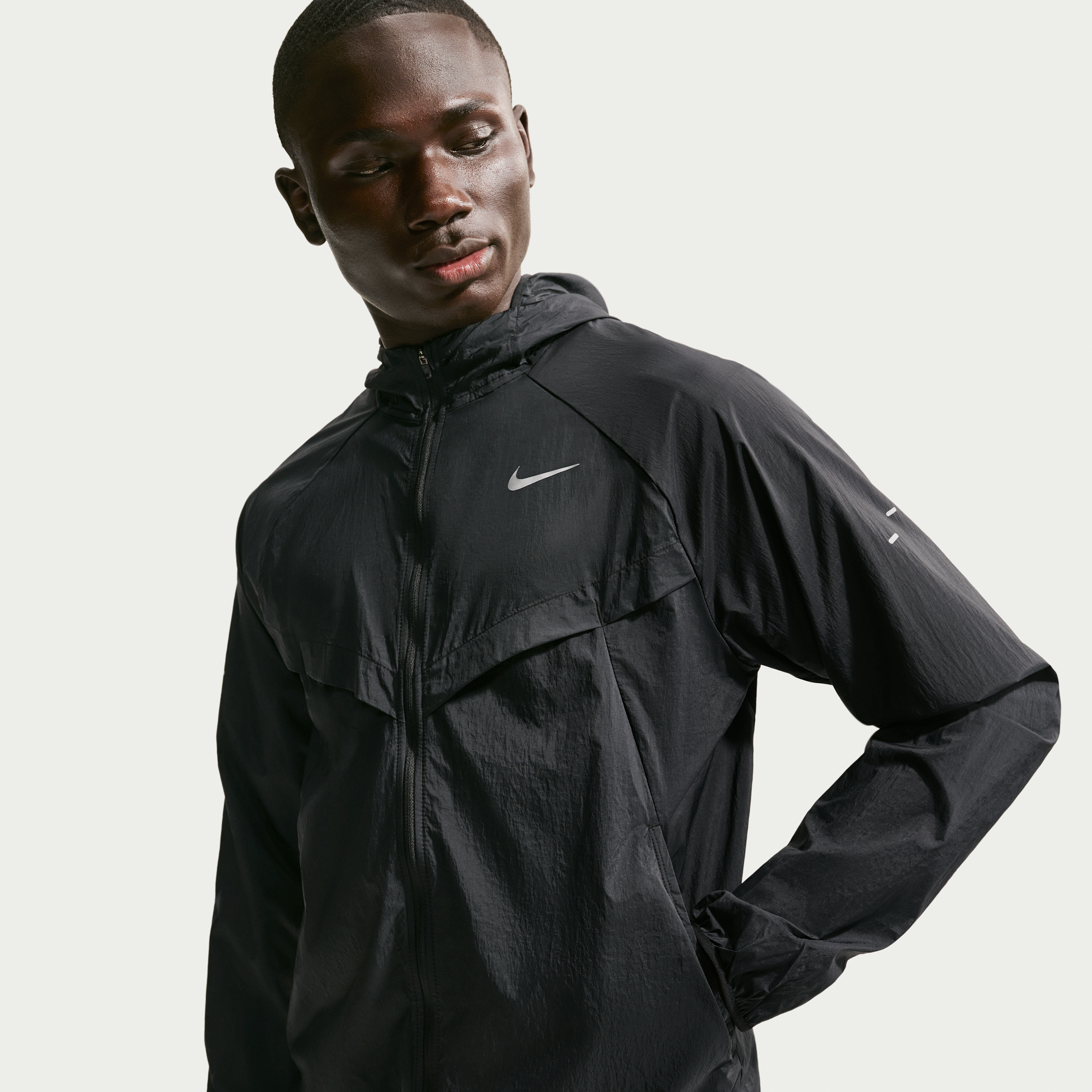 Nike Men's Stride Repel UV Running Jacket in Black | HV4548-010