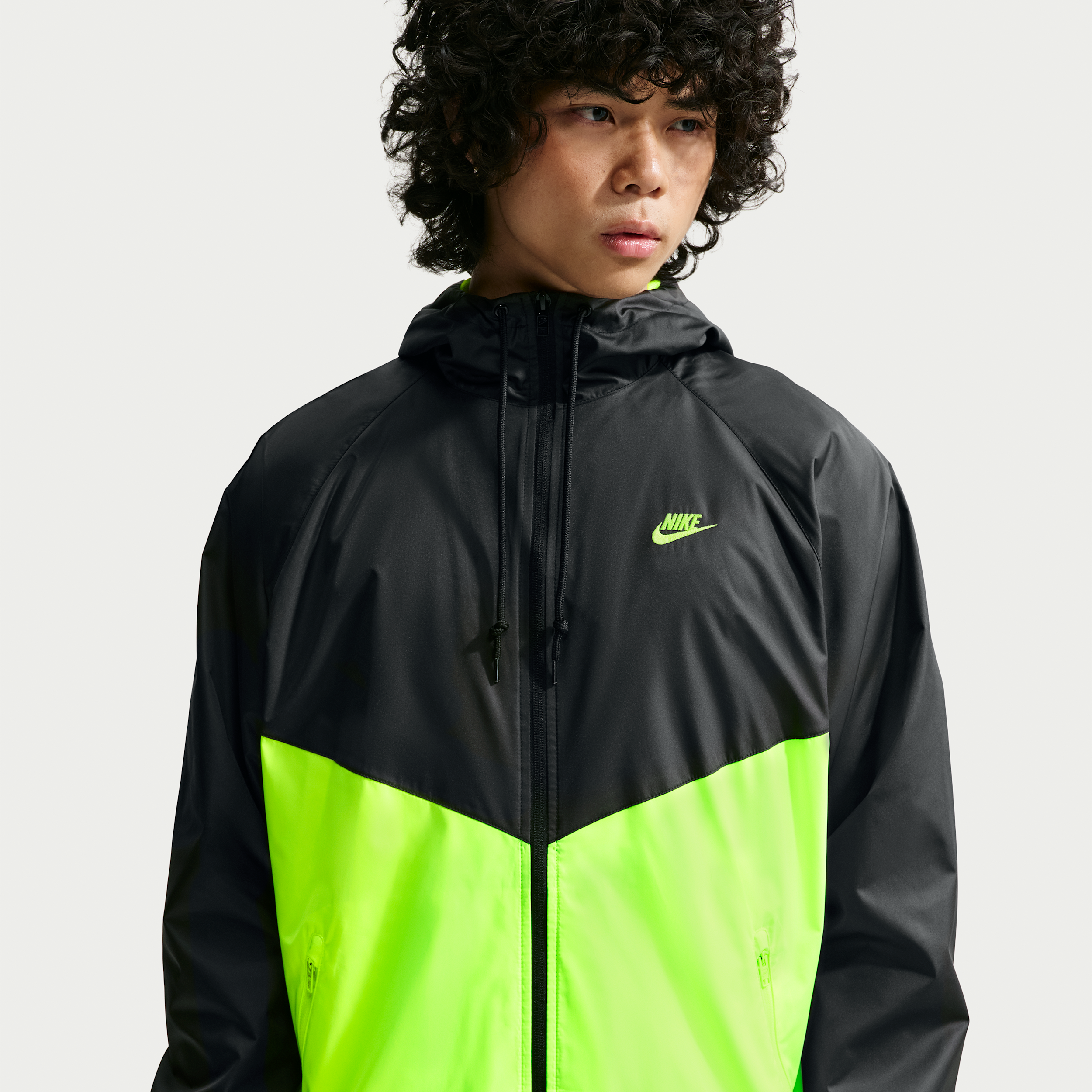 Nike Men's Windrunner Lined Jacket in Black | HV8369-014