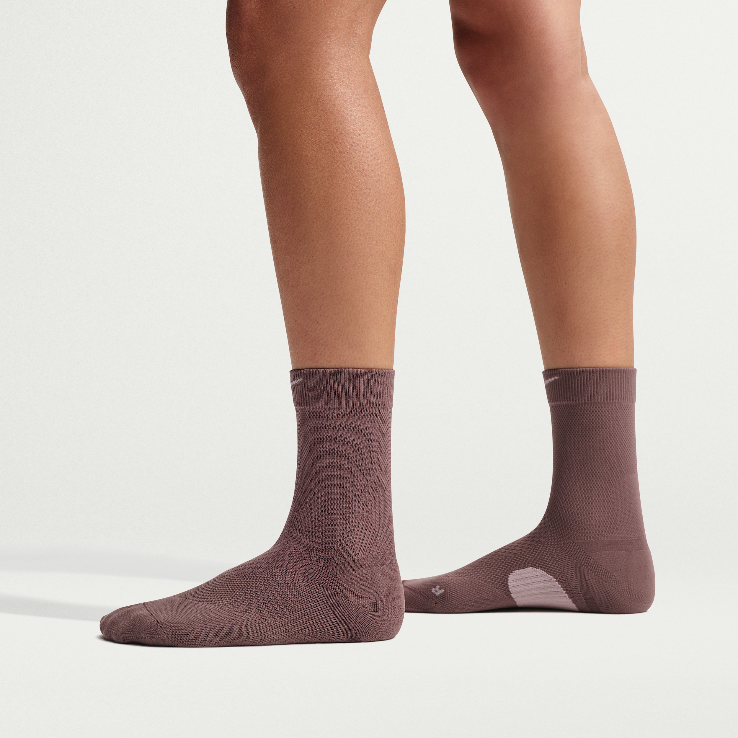 Nike Unisex Run Midweight Running Crew Socks (1 Pair) in Purple | HV6924-502