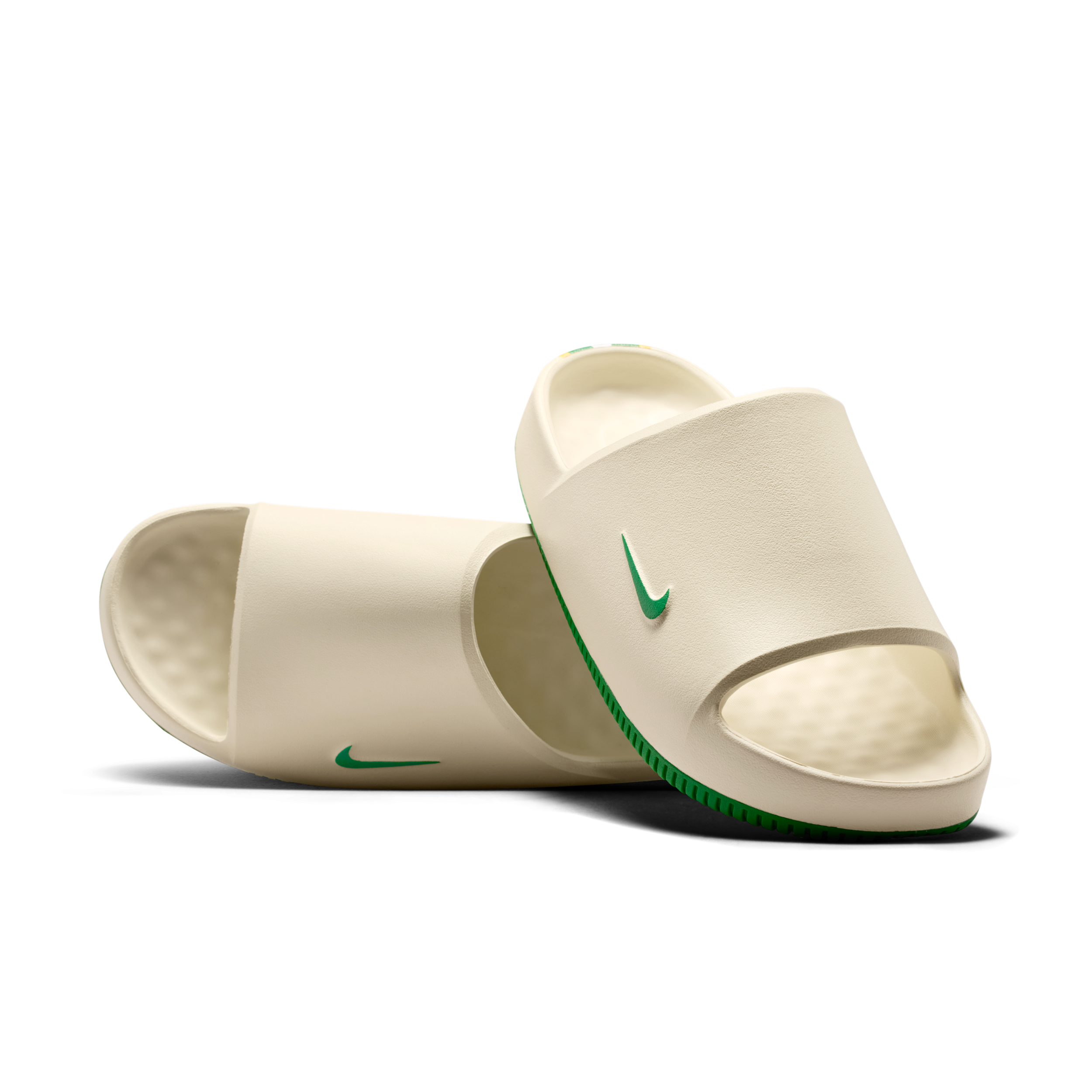 Nike Men's Calm (Oregon) College Slides in White | IM3256-100