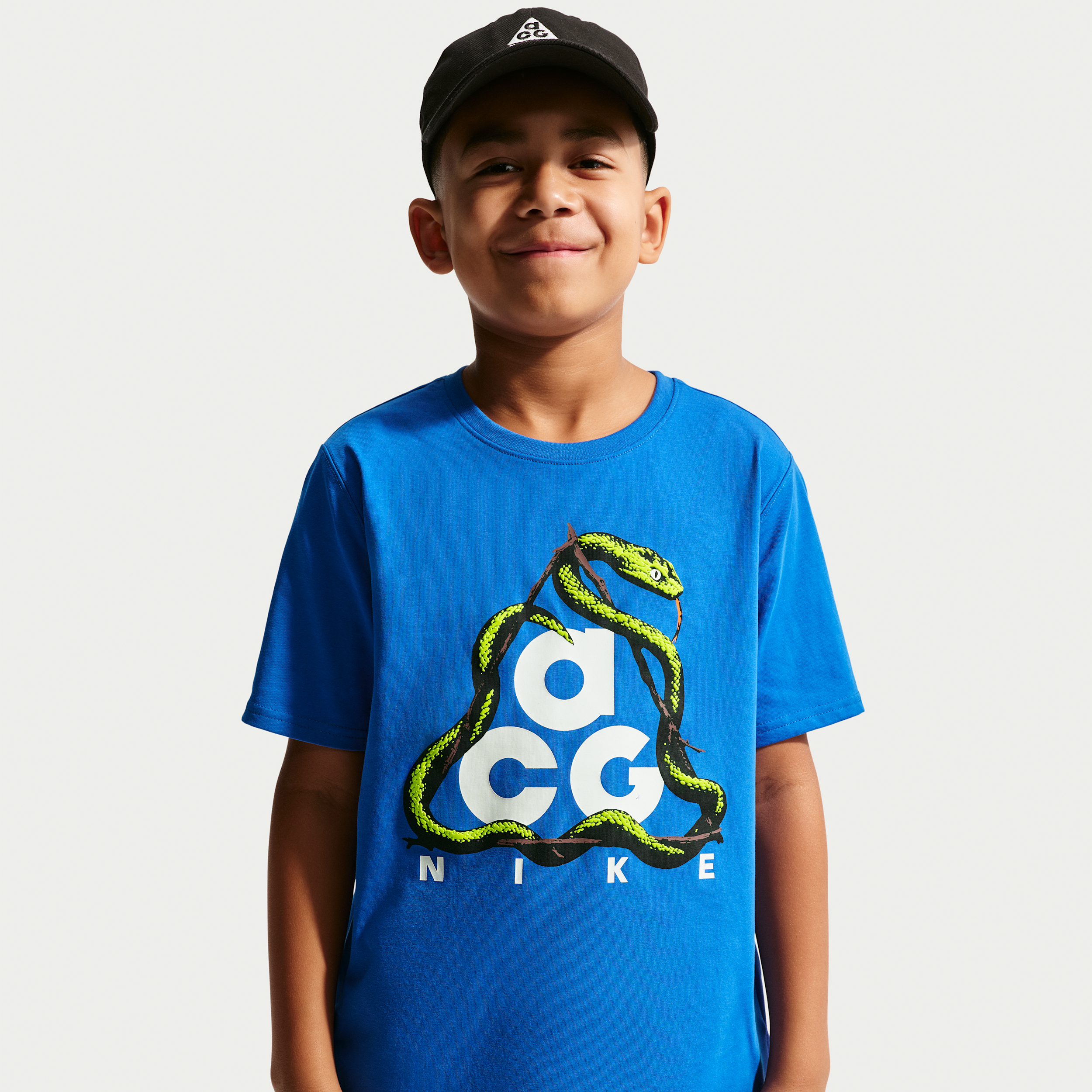 Nike ACG Big Kids' Dri-FIT Snake T-Shirt in Blue | 9WCA98-U5H