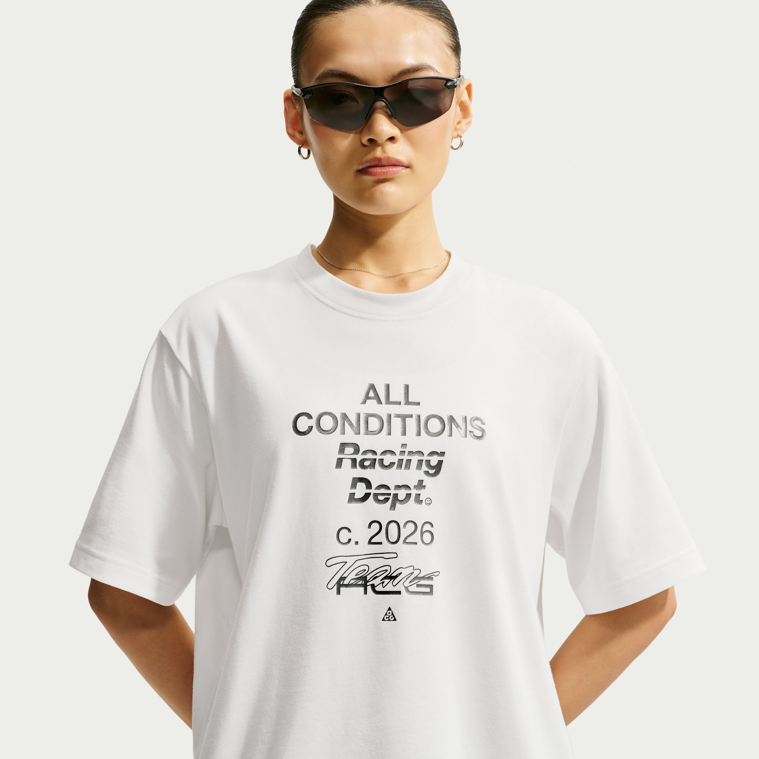 Nike Women's ACG Dri-FIT Boxy T-Shirt, Medium, Summit White
