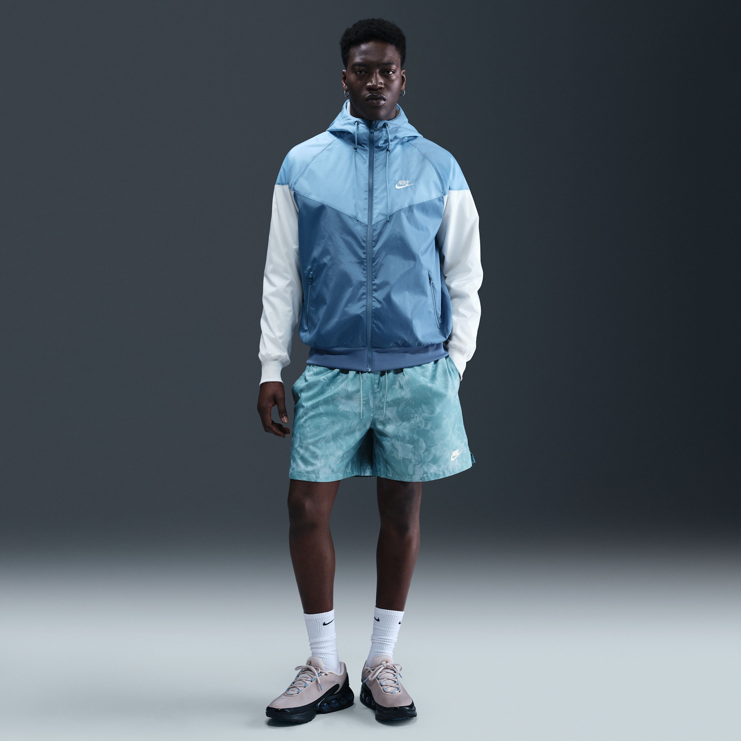 Nike Men's Club Flow Shorts In Blue