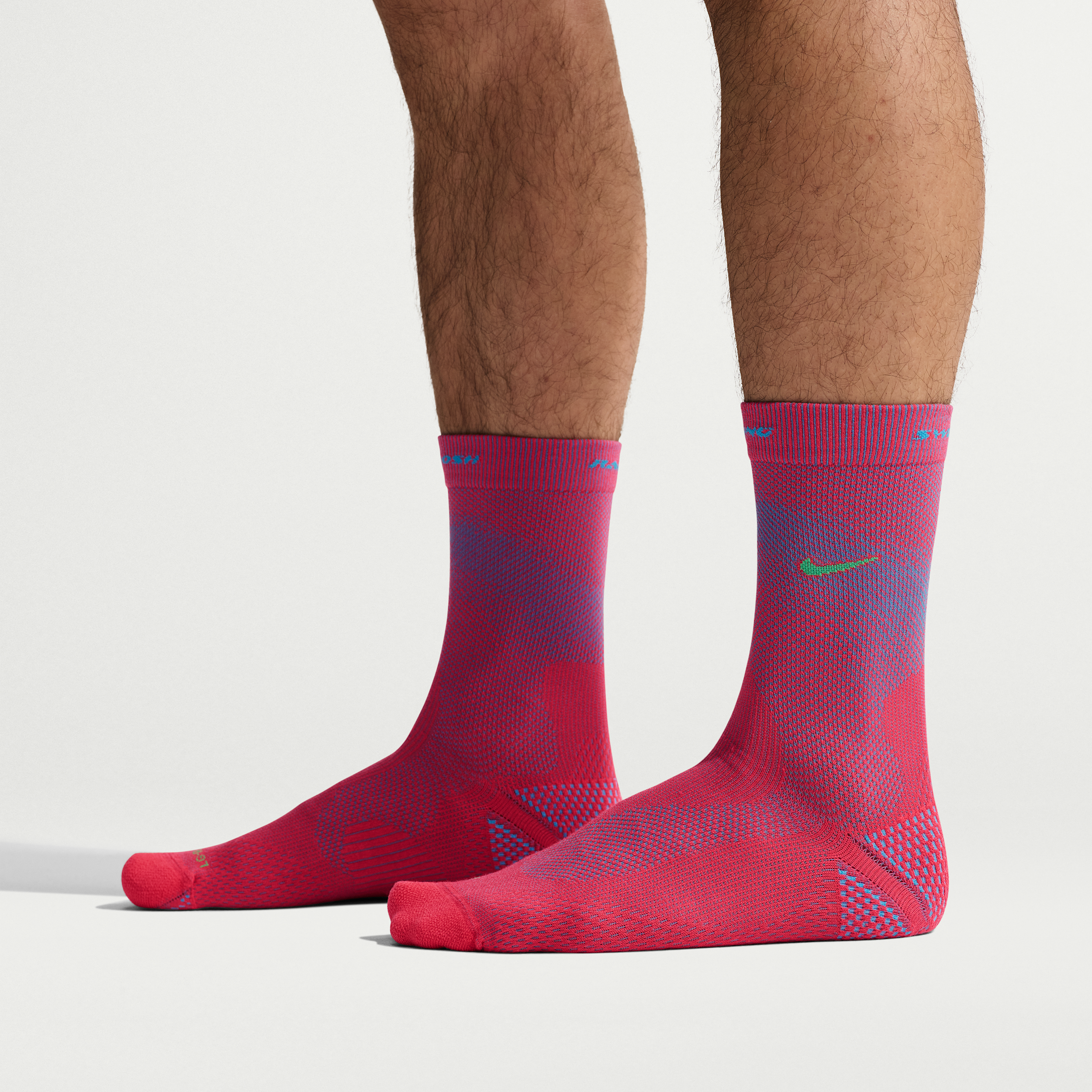 Nike Unisex Run Lightweight Running Crew Socks (1 Pair) in Red | IZ2745-600