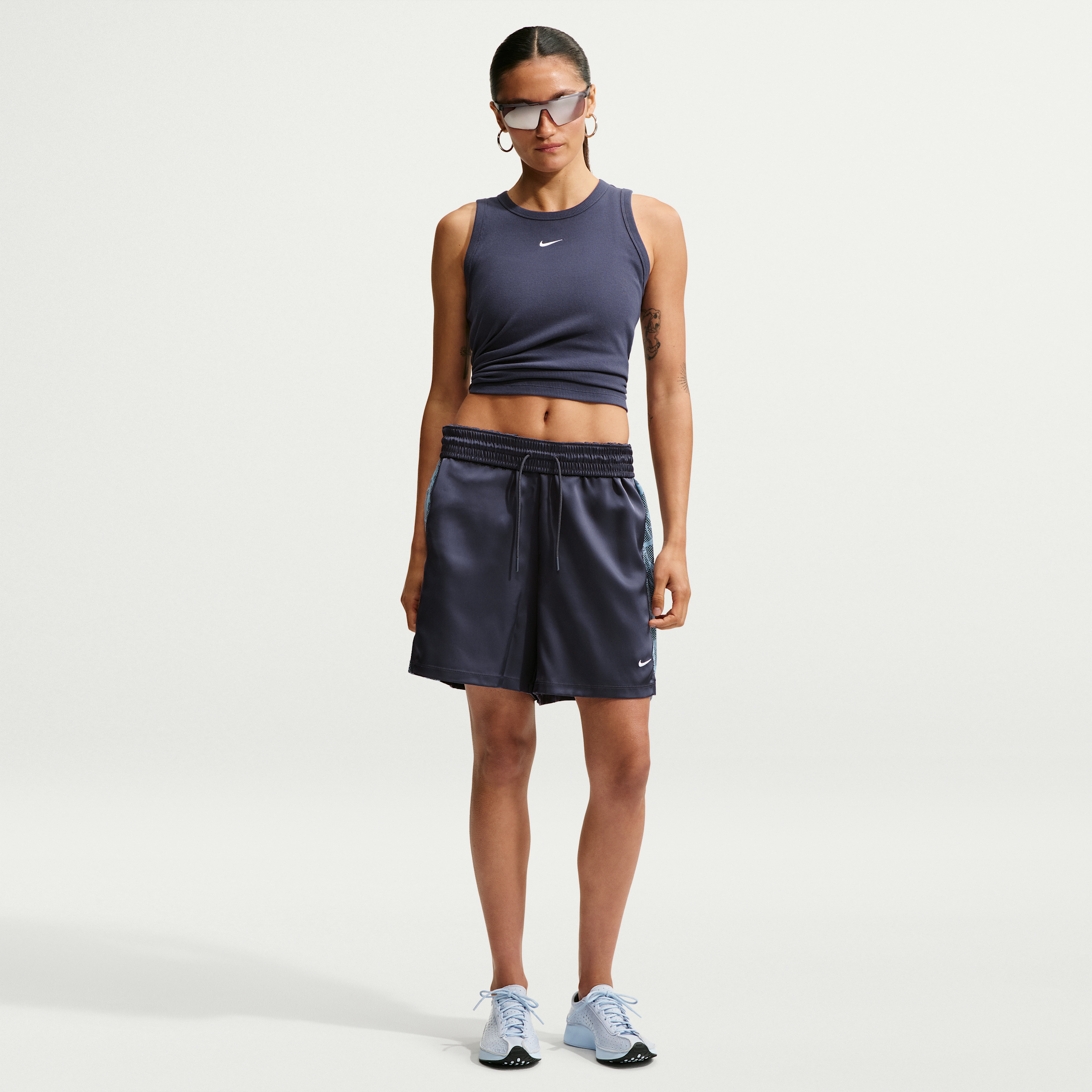 Women's Nike Sportswear Chill Lace Loose Mid-Rise Shorts in Grey | IM8385-013