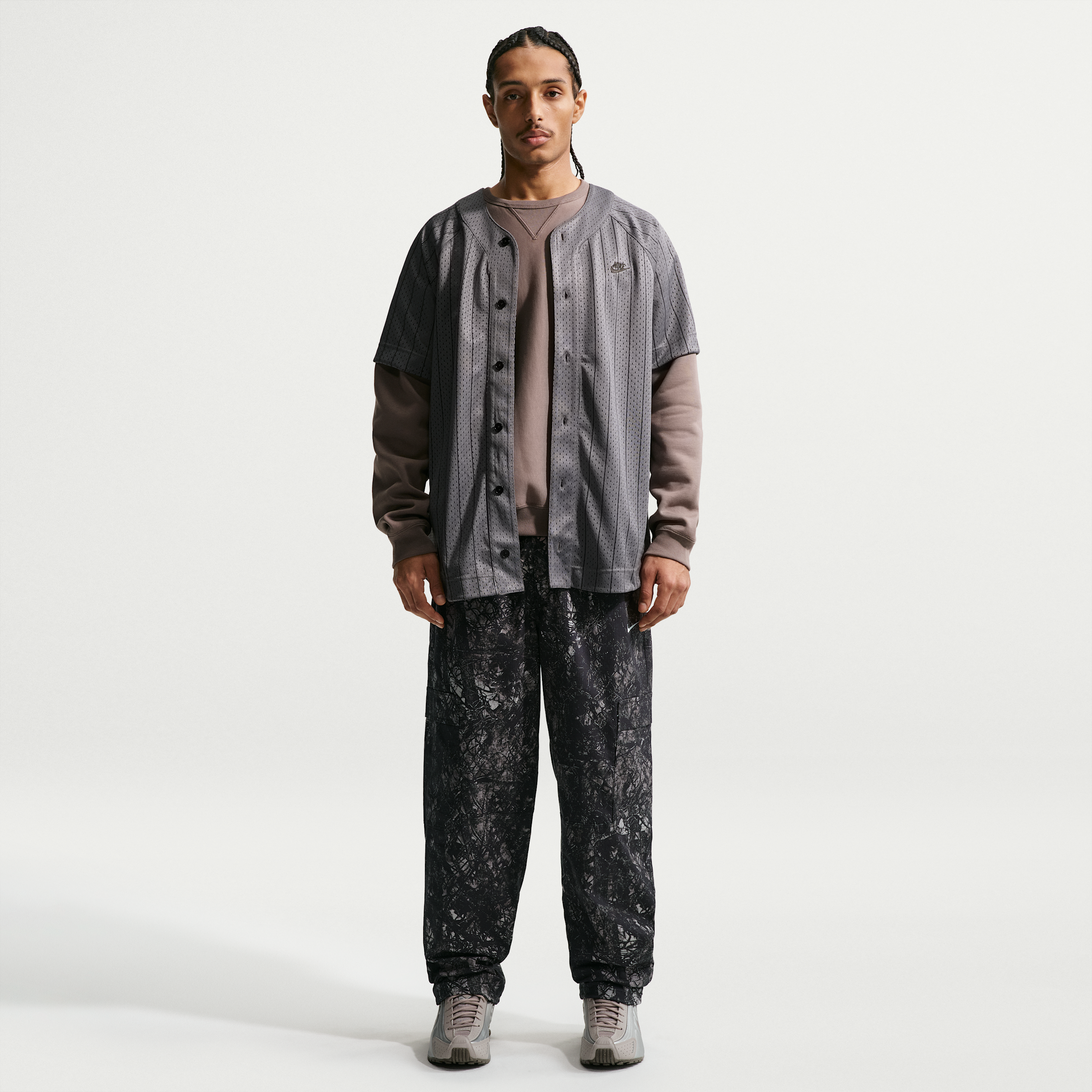 Nike Men's Club Woven Cargo Pants in Black | IQ1019-010