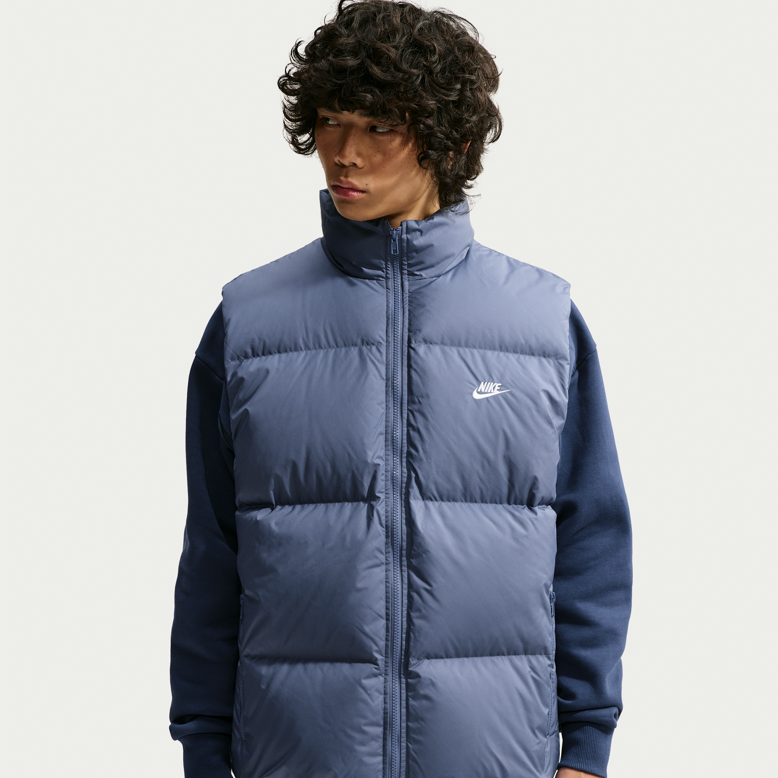 Men's Nike Sportswear Club Therma-FIT Down Puffer Vest in Blue | IB2977-491