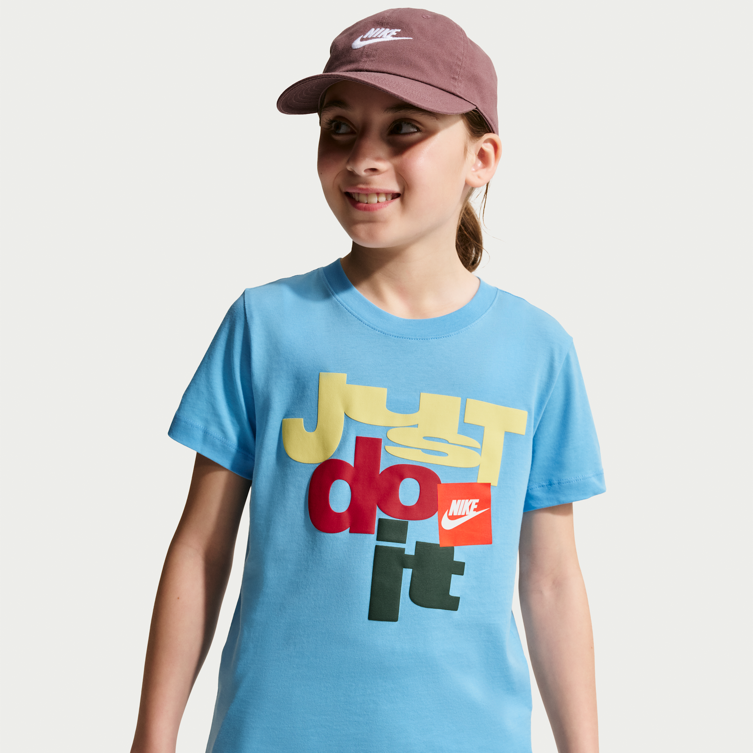 Nike Sportswear Club Big Kids' T-Shirt in Blue | IO1963-497