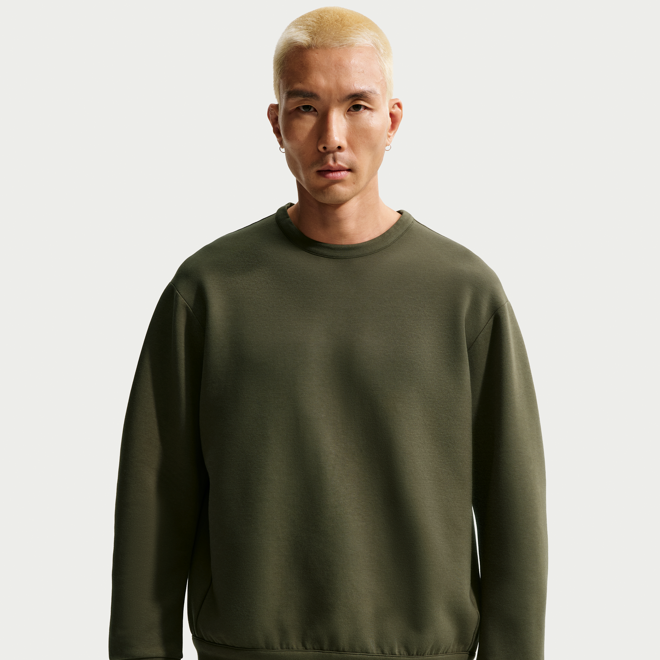 Nike Men's 24.7 ImpossiblySoft Dri-FIT Crew in Green | HQ6964-325