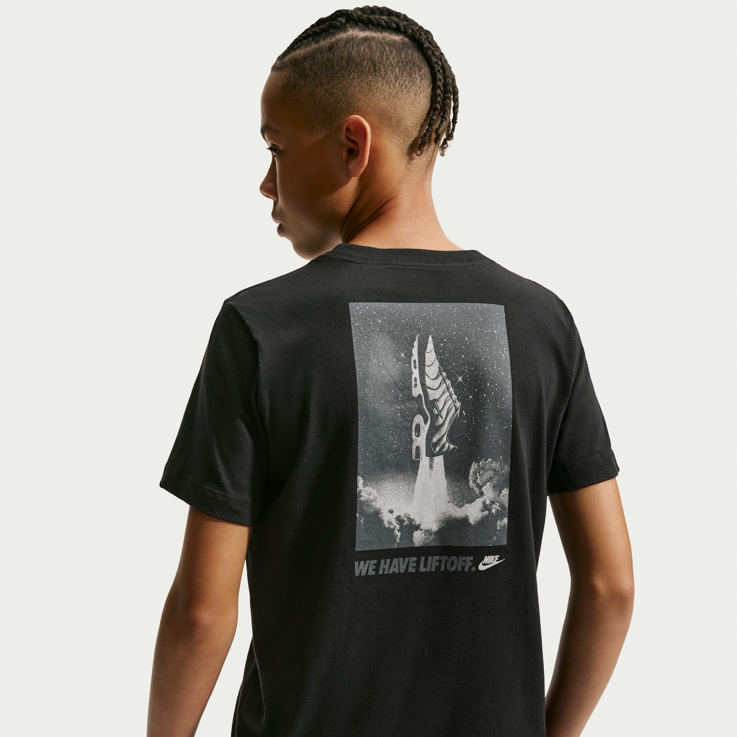 Nike Kids' Sportswear Shoe Liftoff Photo Graphic Tee, XS, Black