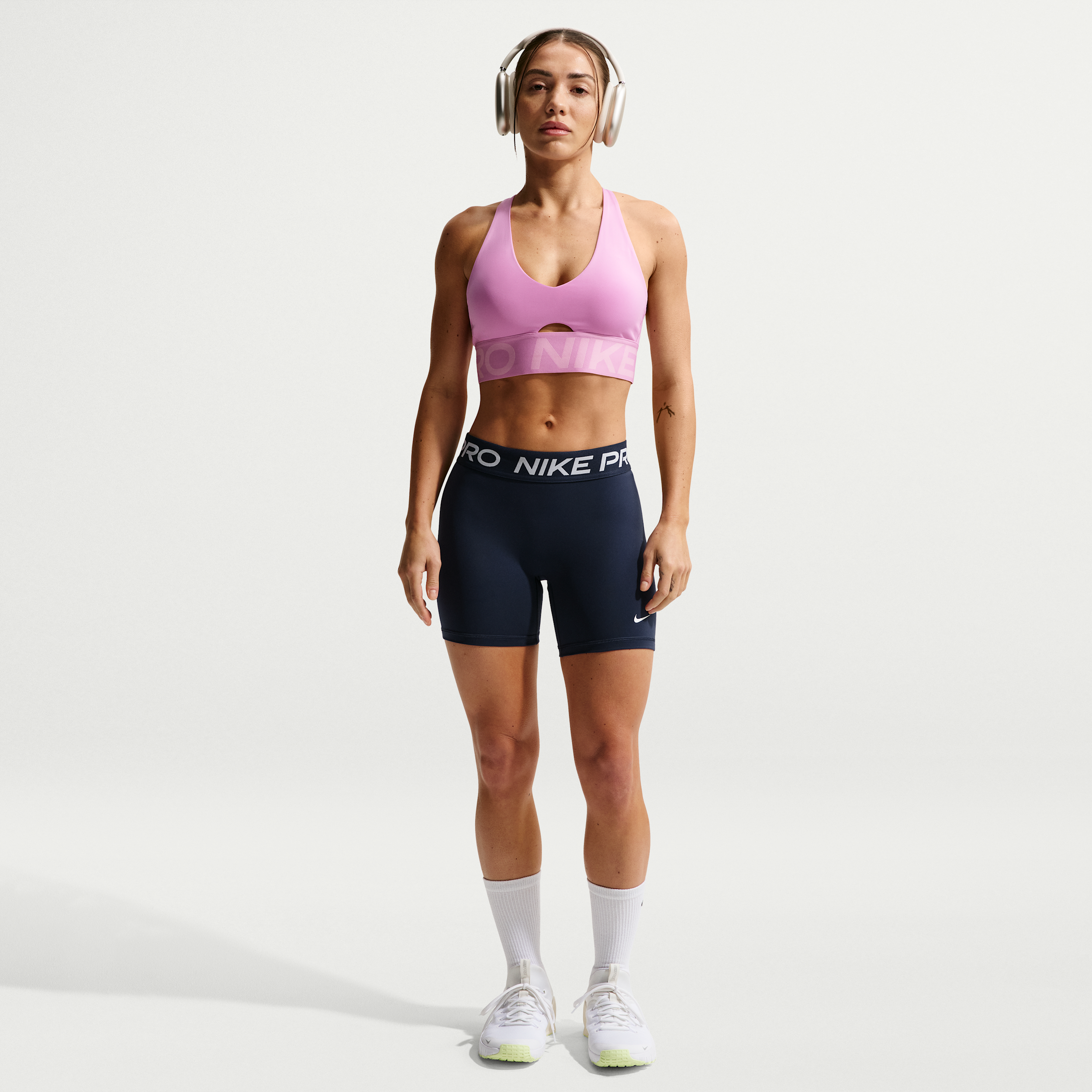 Women's Nike Pro 365 5" Mid-Rise Shorts in Blue | IQ6018-410