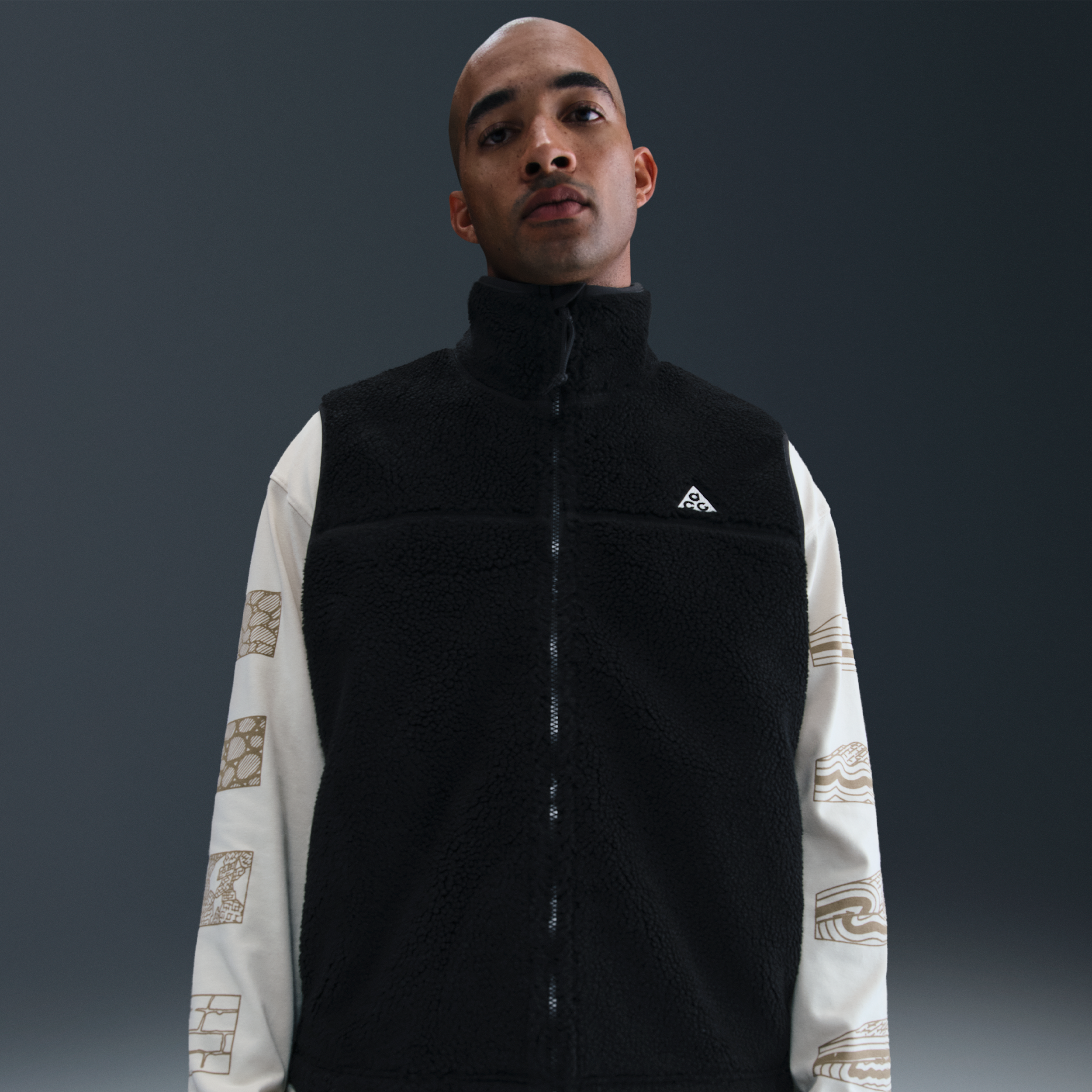 Nike Men's Acg "canwell Glacier" Therma-fit Adv Vest In Black