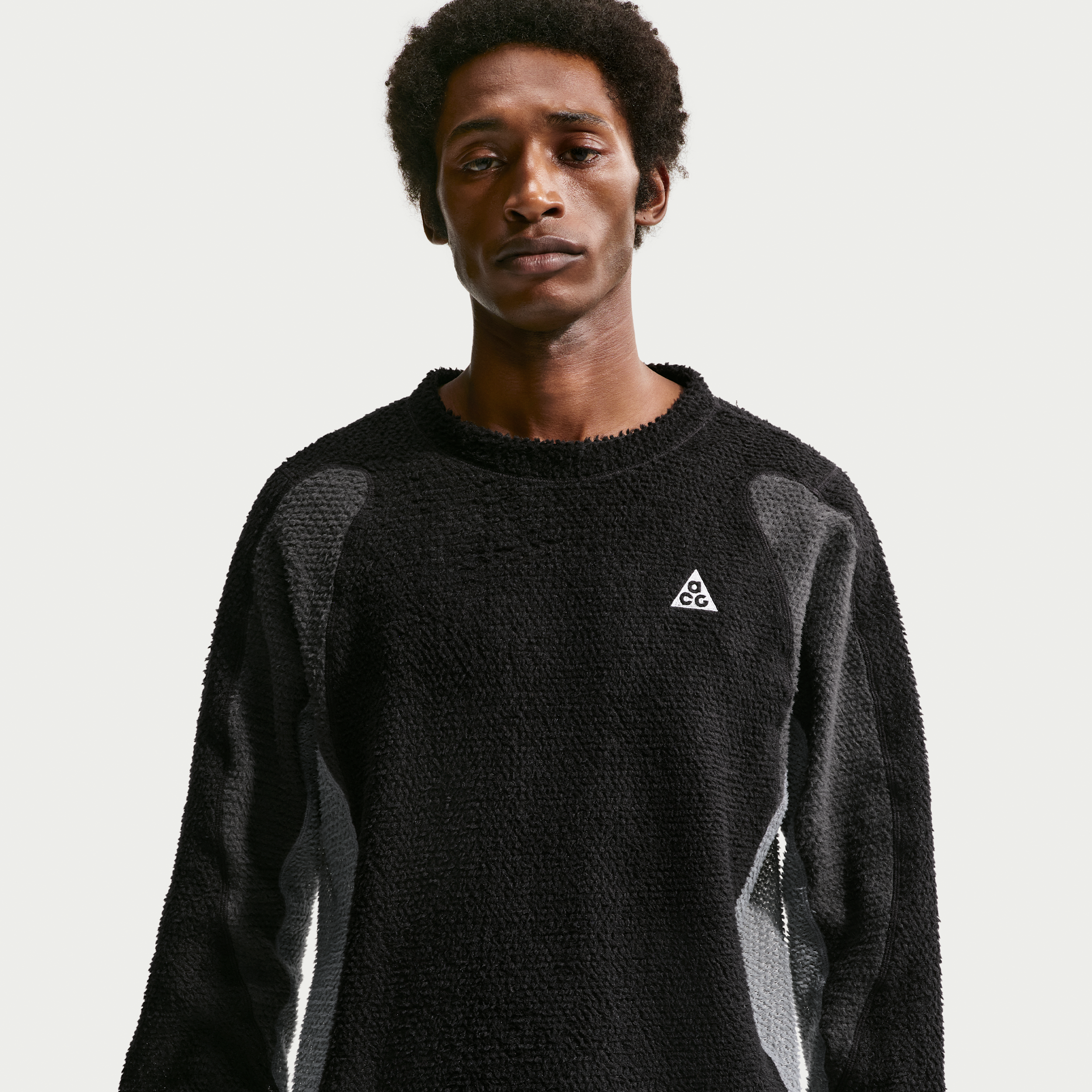 Men's Nike ACG Wolf Lichen Crew-Neck Top in Black | IH1445-010