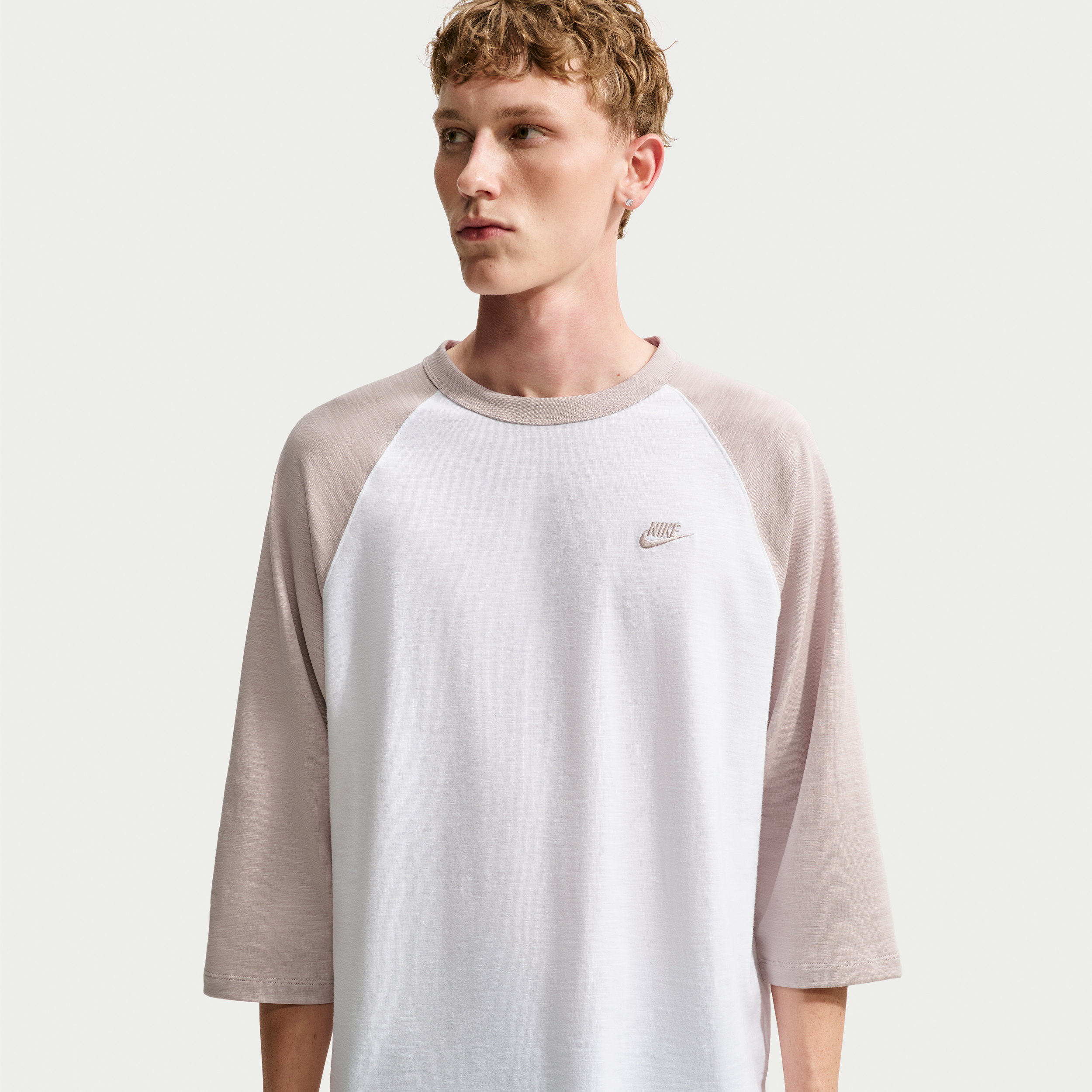 Men's Nike Sportswear Club 3/4-Sleeve Raglan Top in Brown | IF0755-211