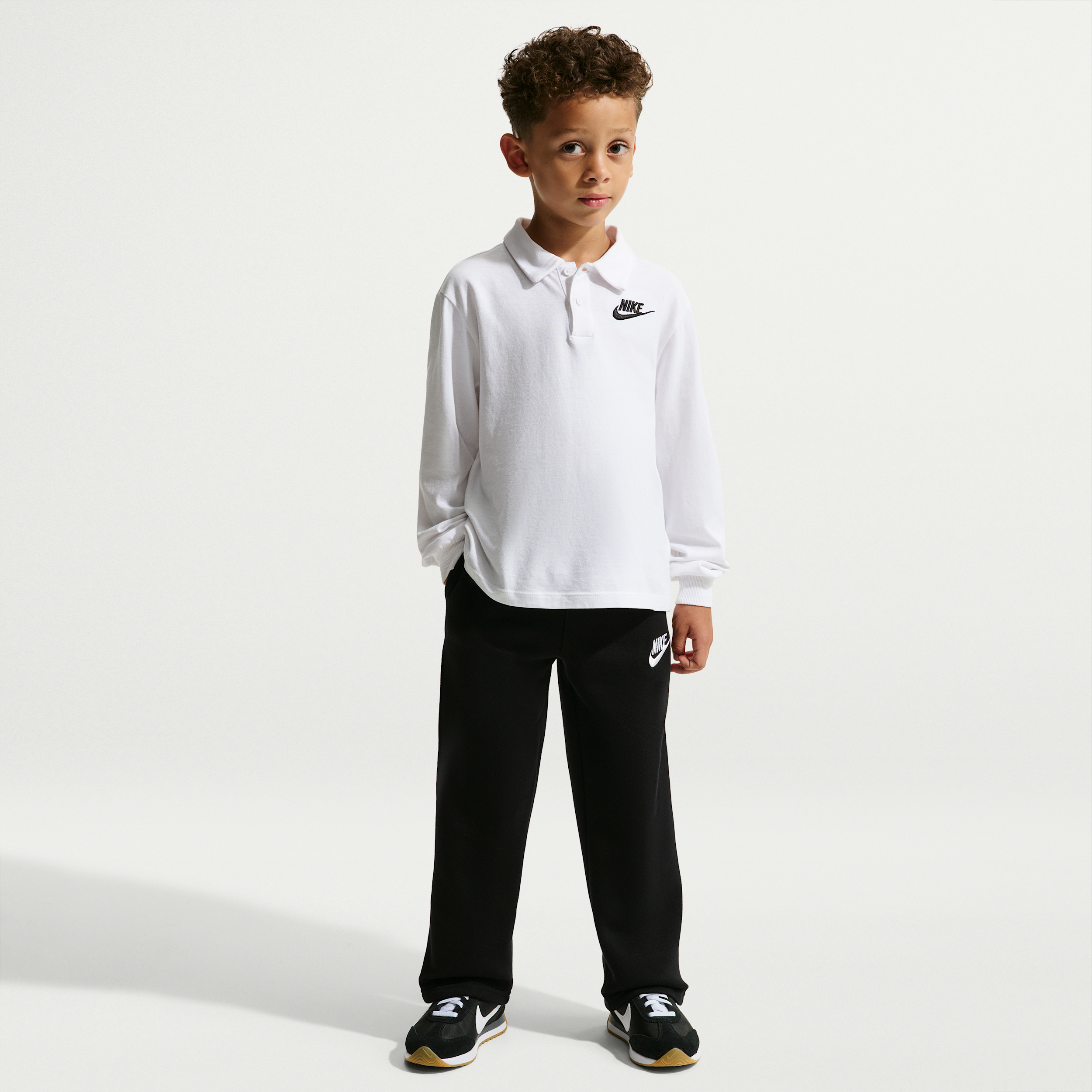 Nike Sportswear Little Kids'' Loose Open Hem Pants in Black | 86N858-023