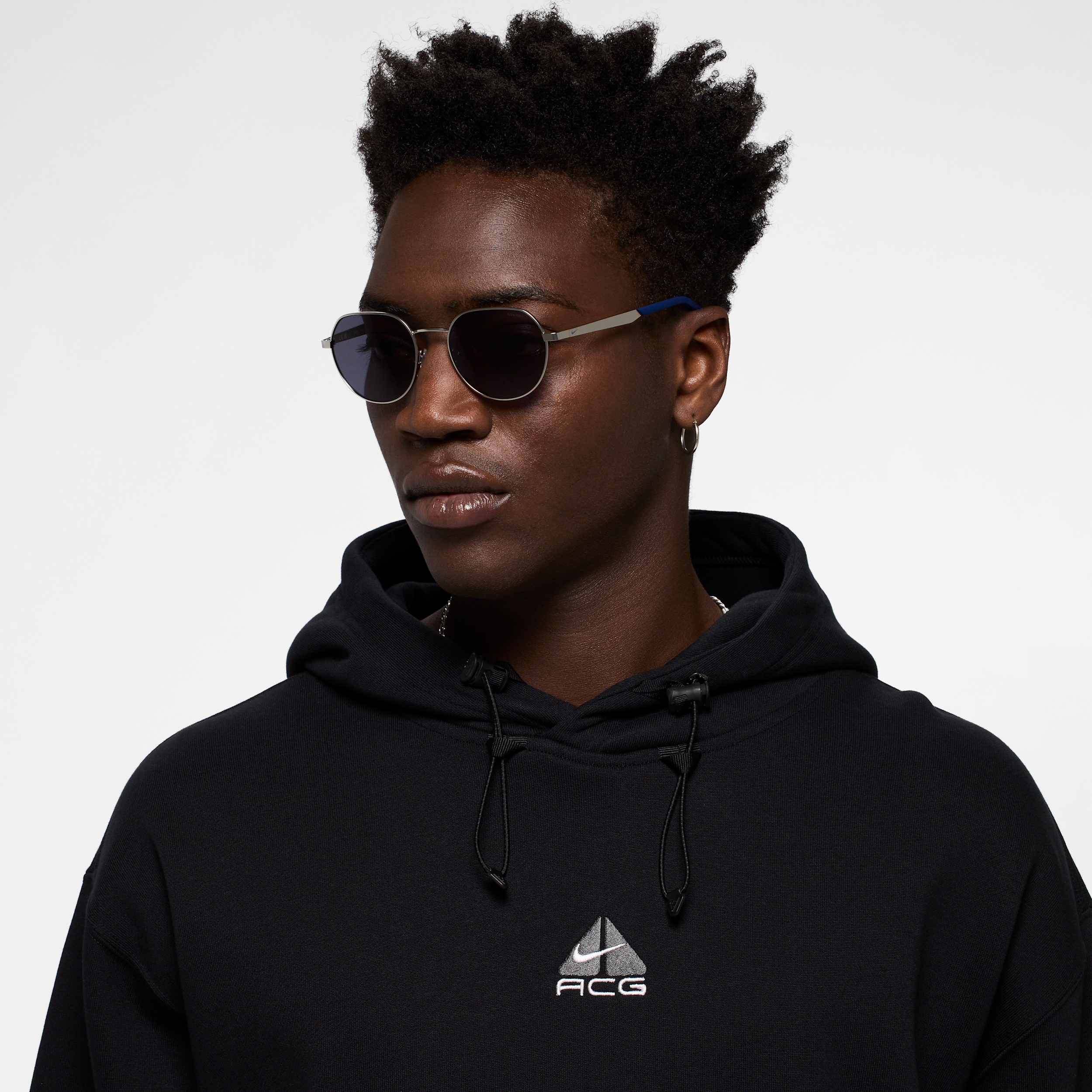 Nike Unisex Traveler Trend Sunglasses In Grey