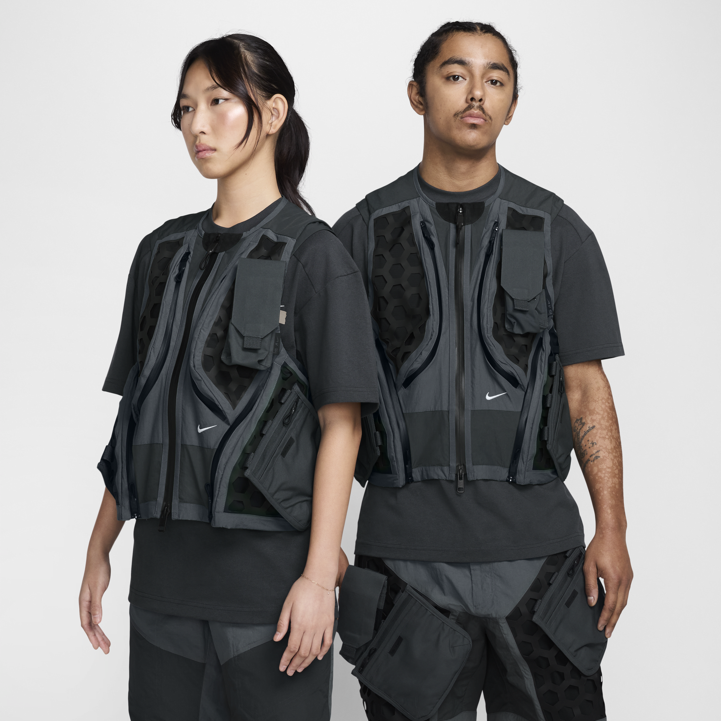 Nike Unisex Ispa Mille Vest In Grey