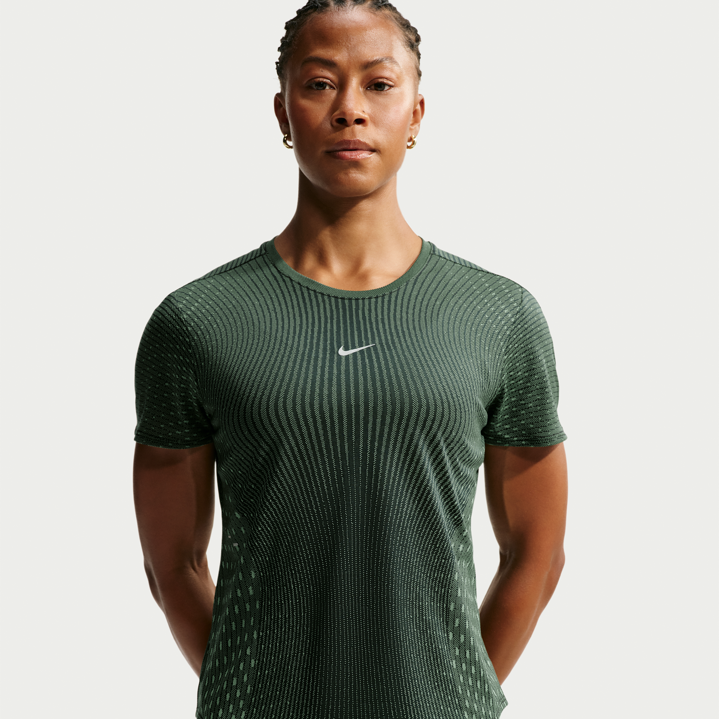 Nike Women's Swift Aero-FIT Short-Sleeve Running Top in Black | IH8114-014
