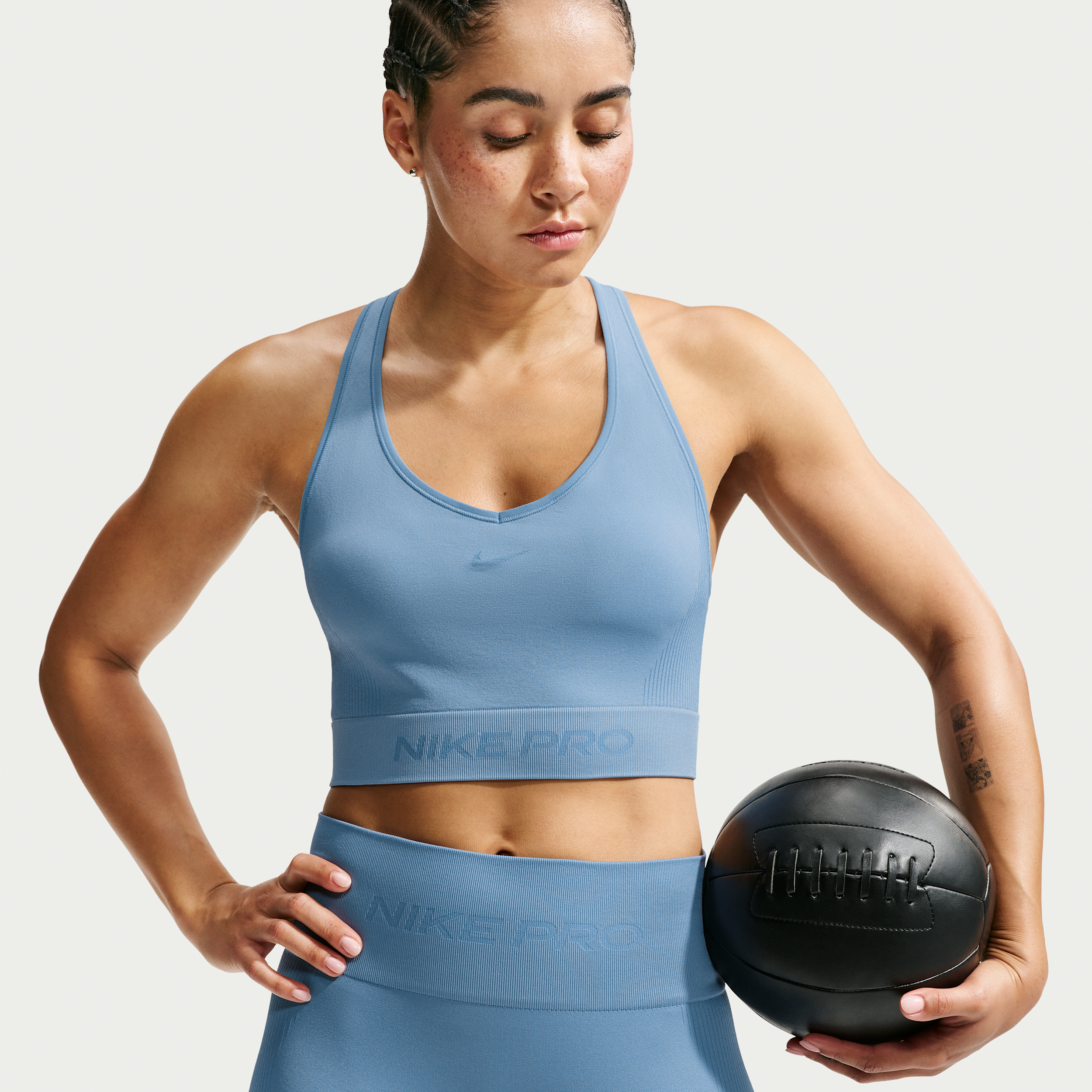 Women's Nike Pro Seamless Dri-FIT Cropped Tank Top in Blue | IB9414-486