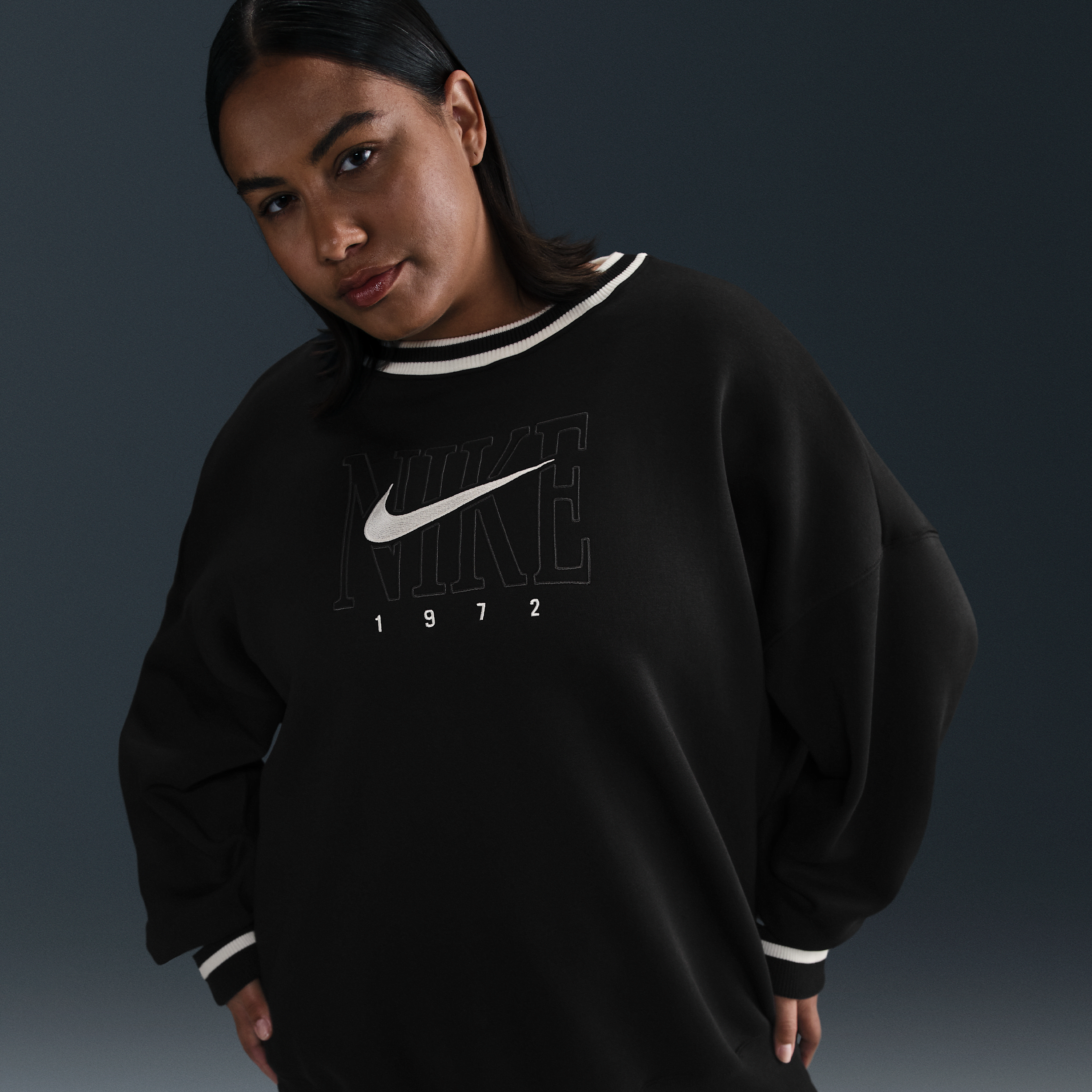 Nike Women's Sportswear Phoenix Fleece Oversized Graphic Crew-neck Sweatshirt (plus Size) In Black