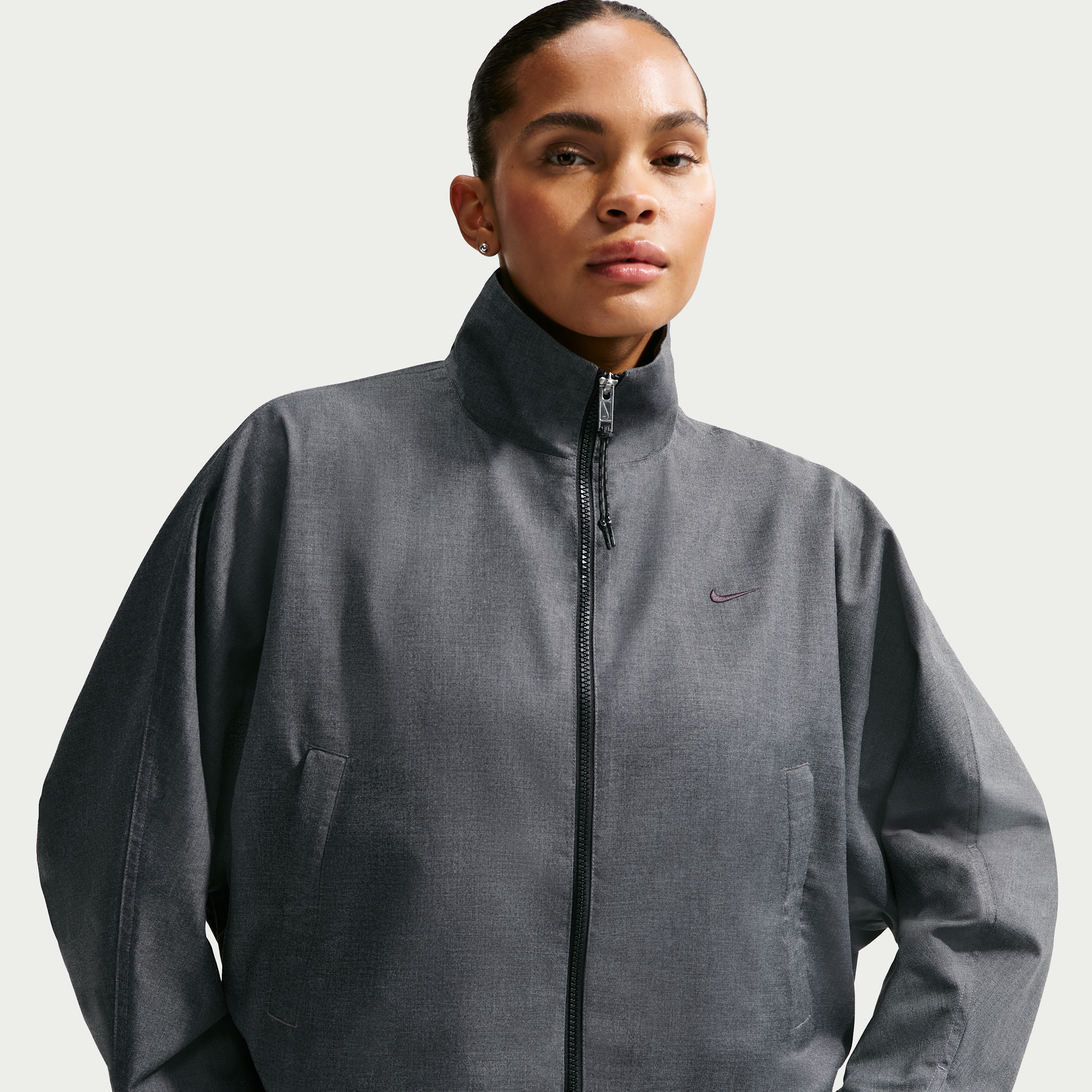 Women's Nike Sportswear Oversized Woven Jacket in Black | IF5451-010