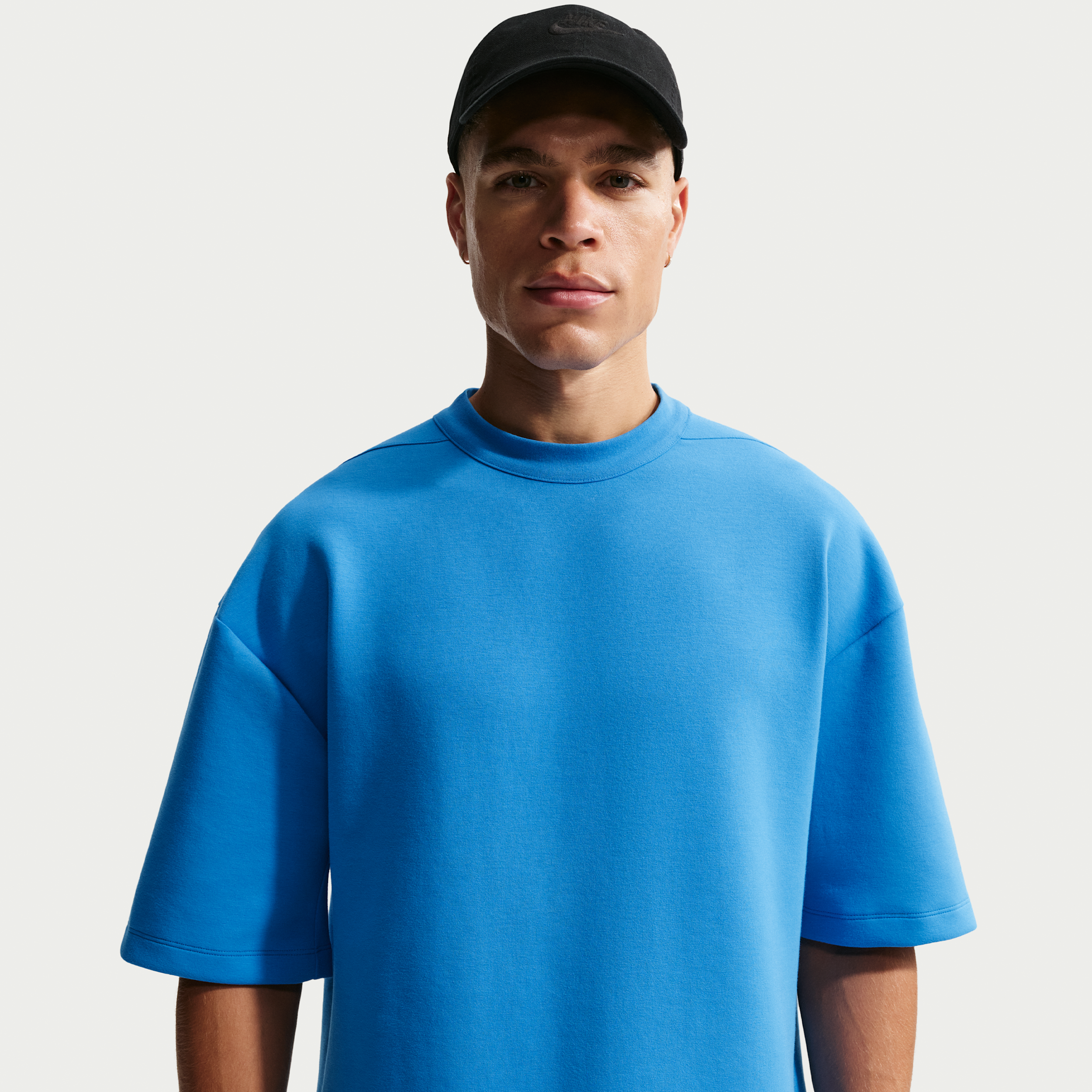 Nike Men's 24.7 ImpossiblySoft Dri-FIT Short-Sleeve Top in Blue | IF2736-435