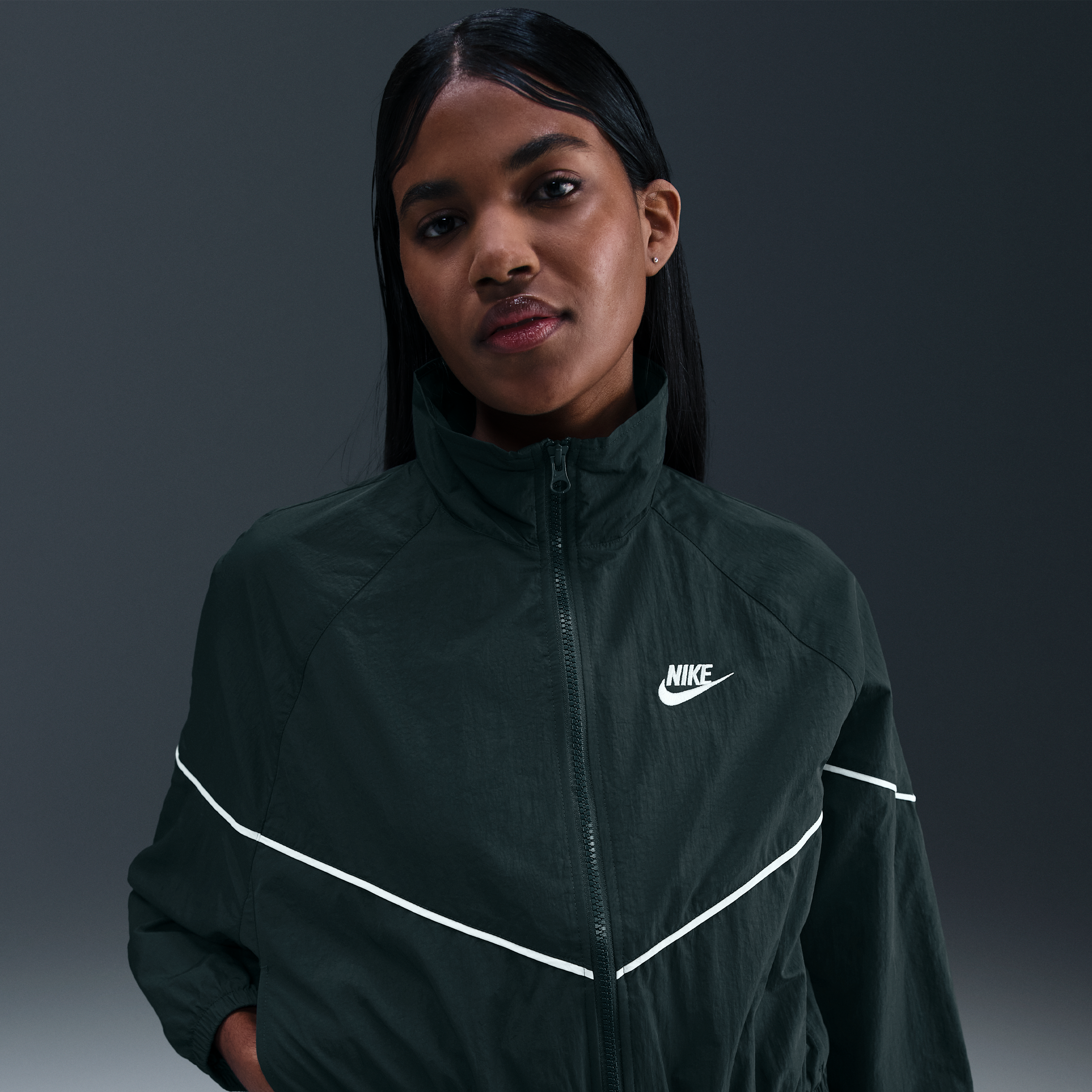 Nike Women's  Sportswear Windrunner Woven Jacket In Green