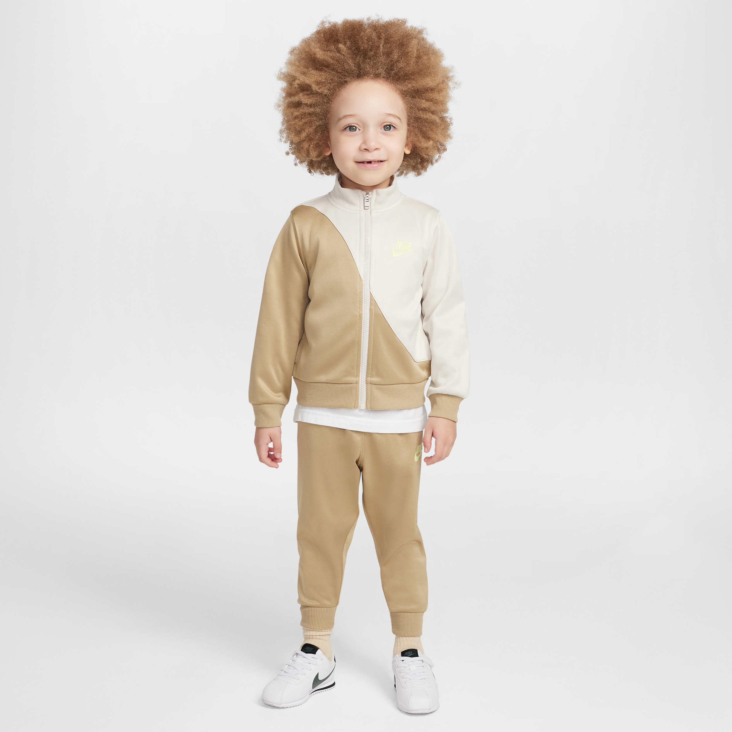 Nike Dri-fit Sportswear Toddler On The Move 2-piece Propus Set In Brown