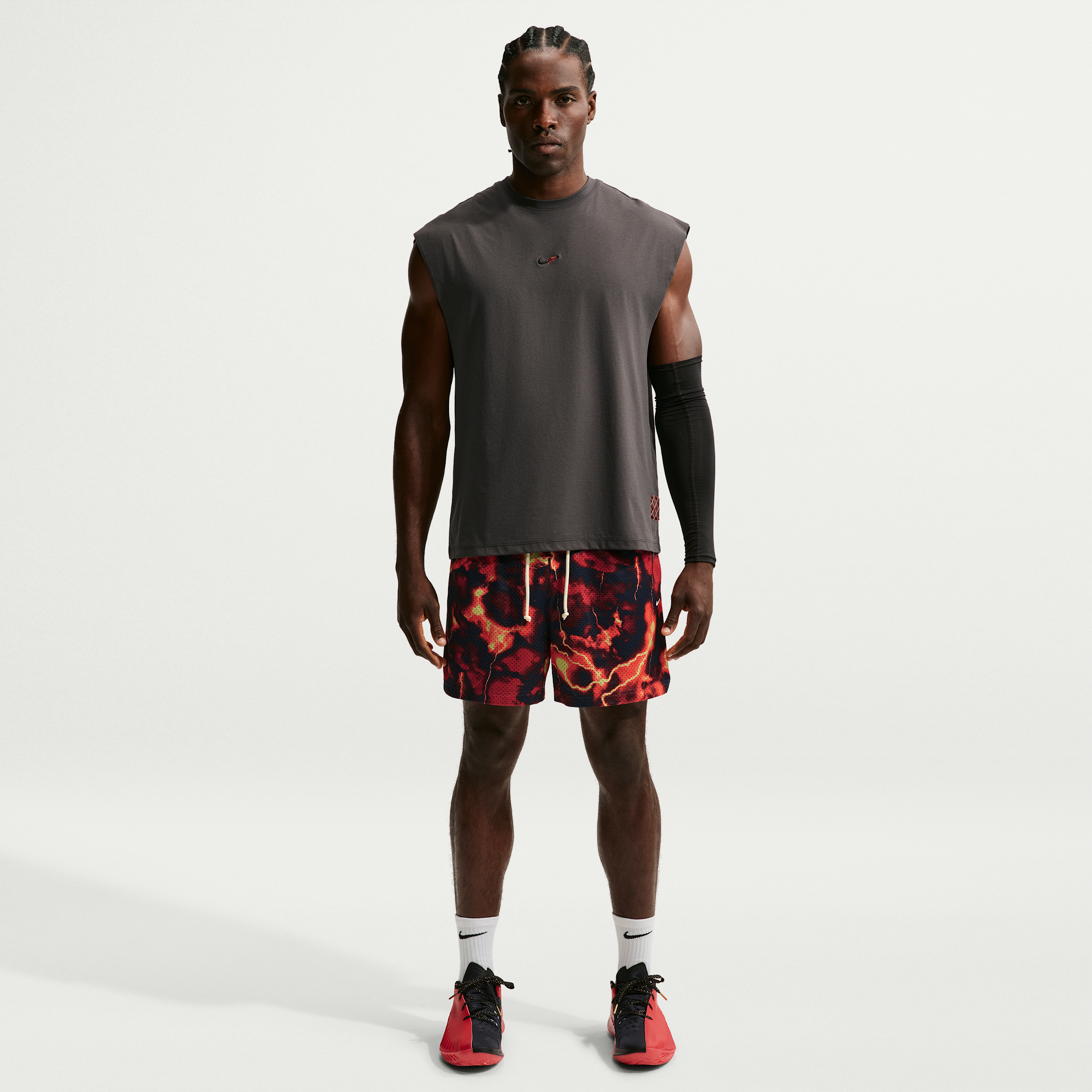 Nike Men's Dri-FIT Standard Issue Heat 5'' Mesh Basketball Practice Shorts, Small, Burgundy Crush