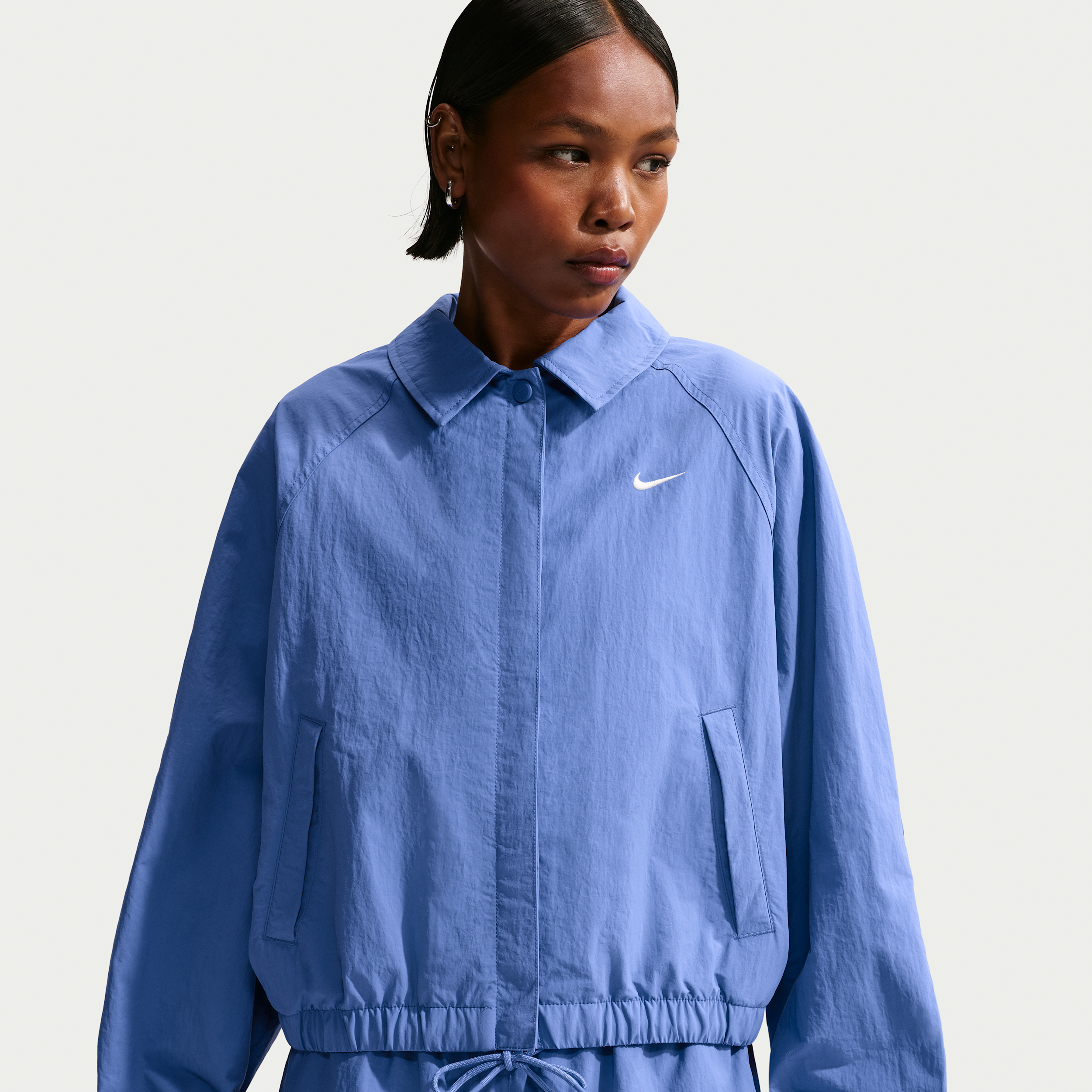 Women's Nike Sportswear Oversized Coaches Jacket in Blue | IF0212-460