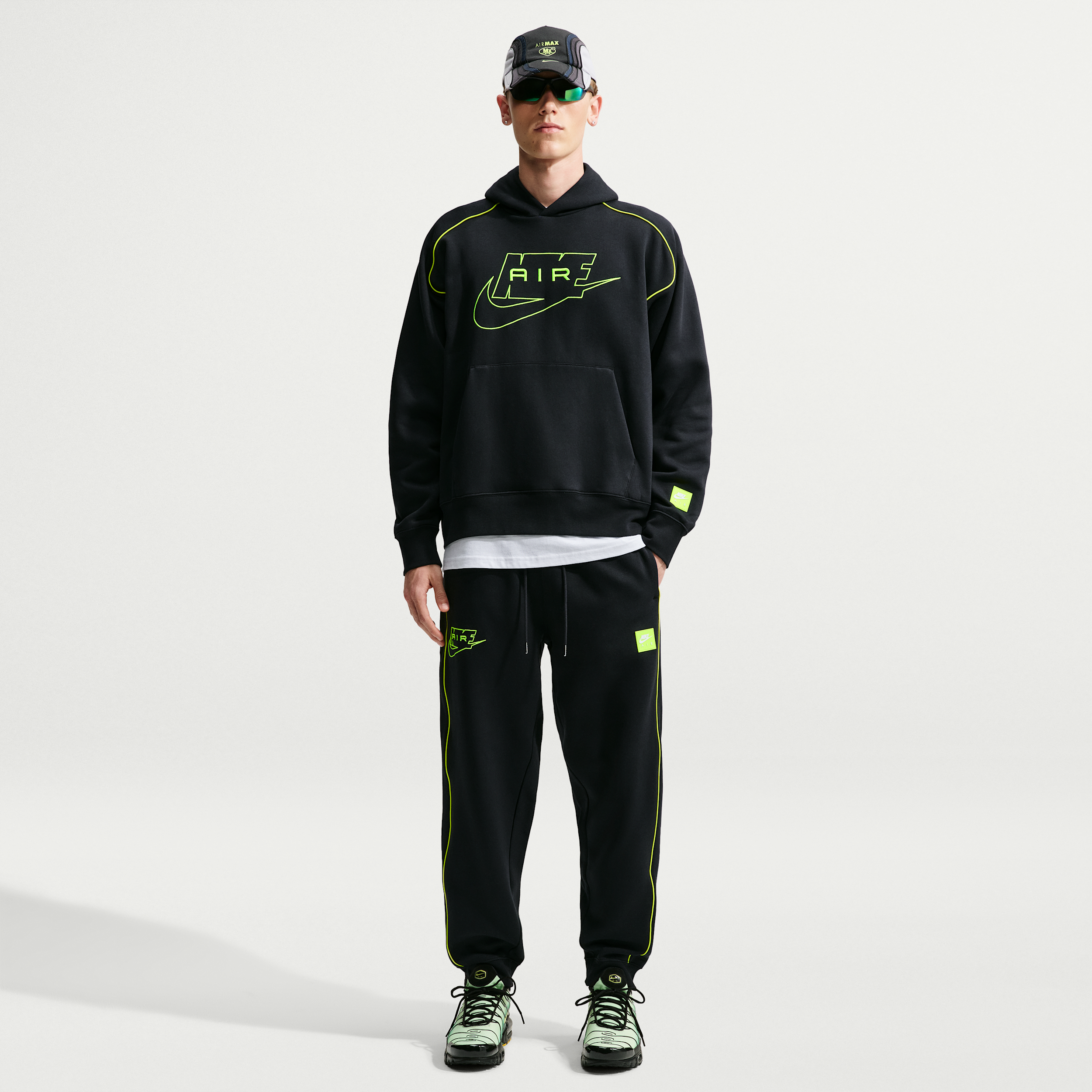 Nike Men's Air Fleece Jogger Pants in Black | IO0577-011