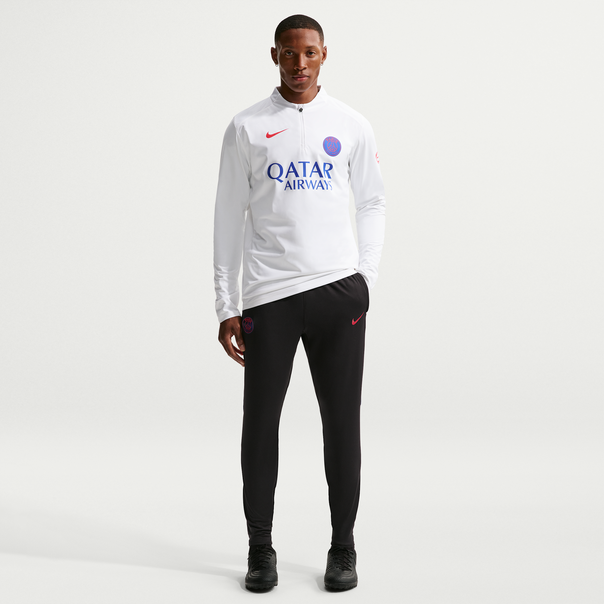 Paris Saint-Germain Strike Nike Men's Dri-FIT Soccer Knit Pants in Black | II2790-010