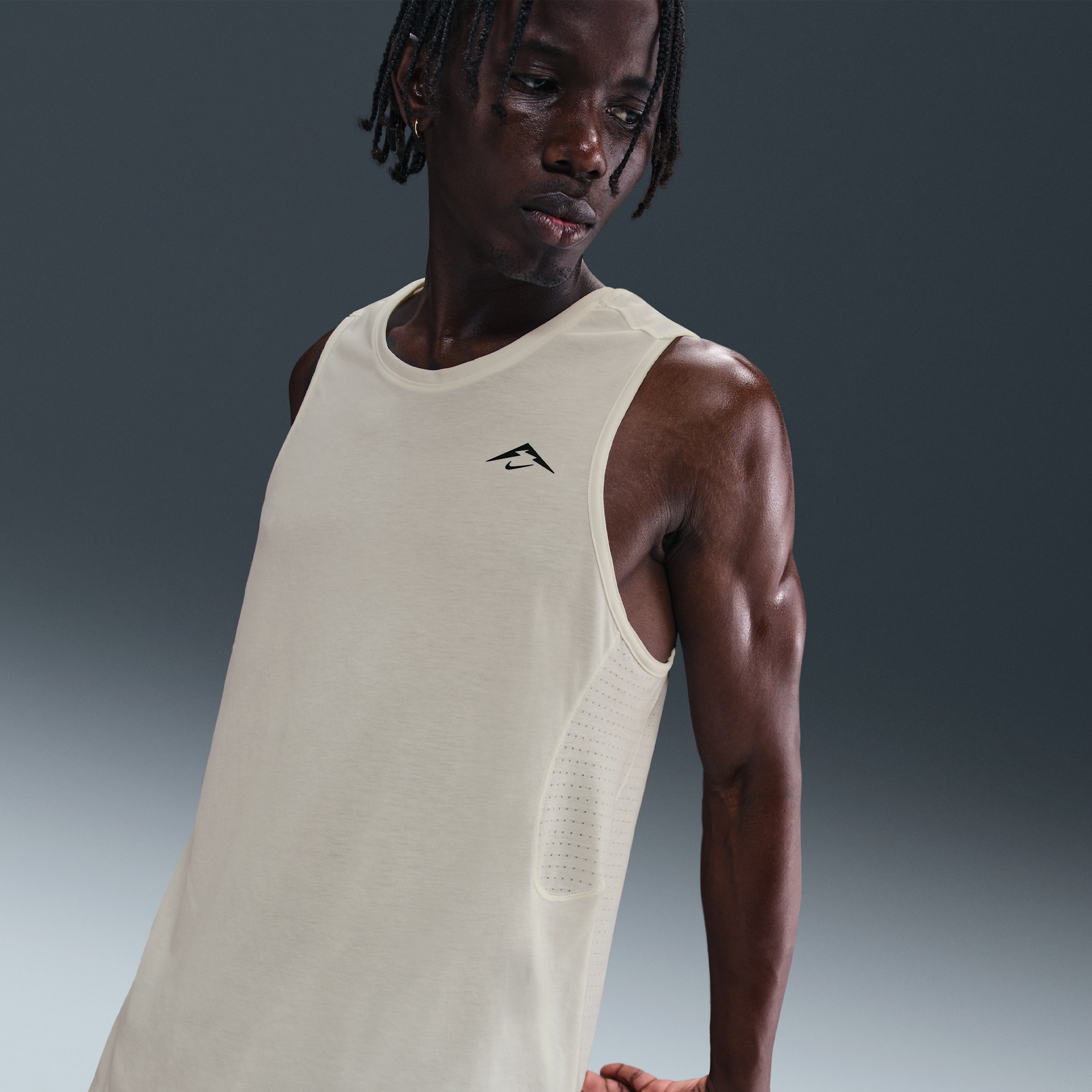 Nike Men's Solar Chase Dri-fit Adv Running Tank Top In White