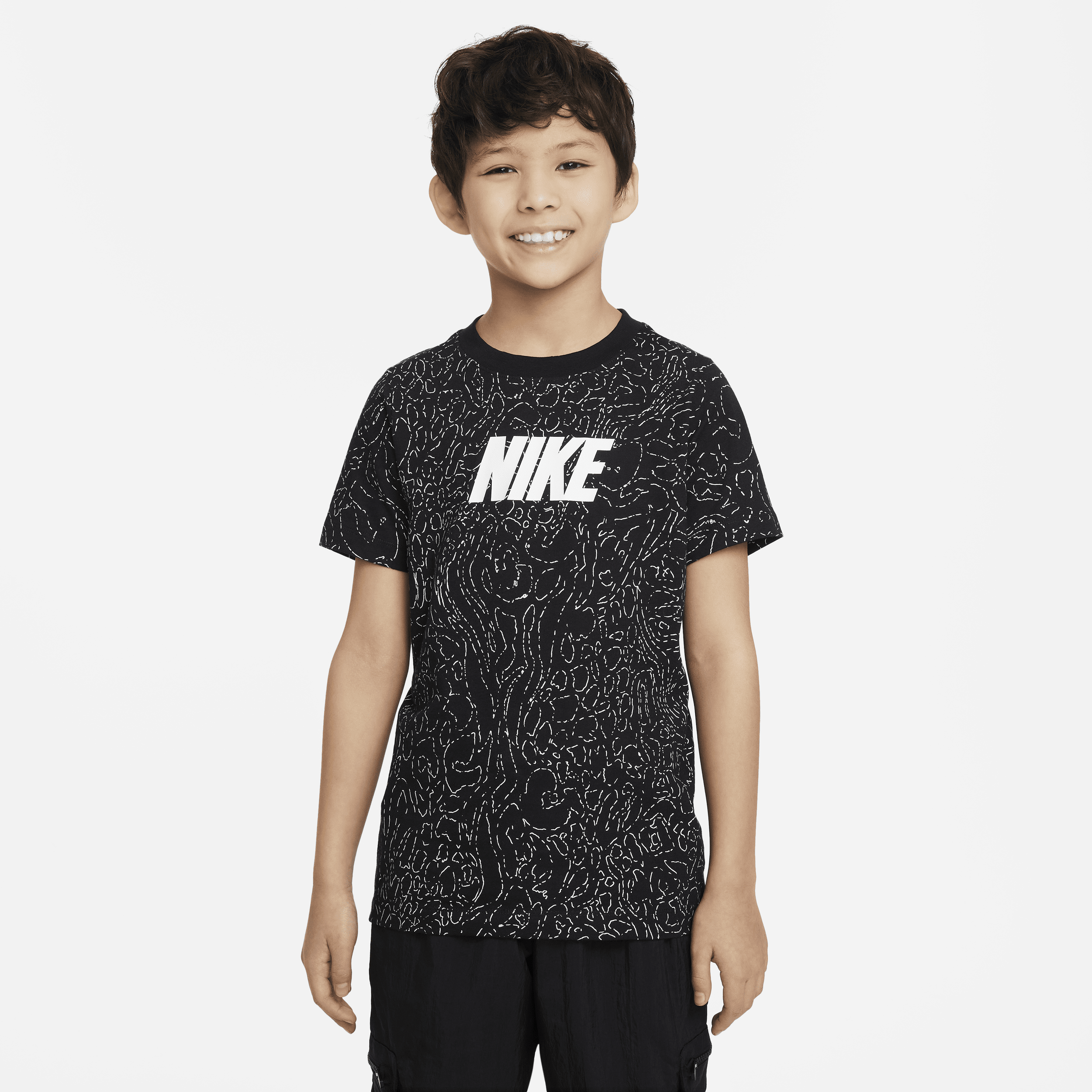 Nike Sportswear Big Kids' (Boys') Graphic T-Shirt