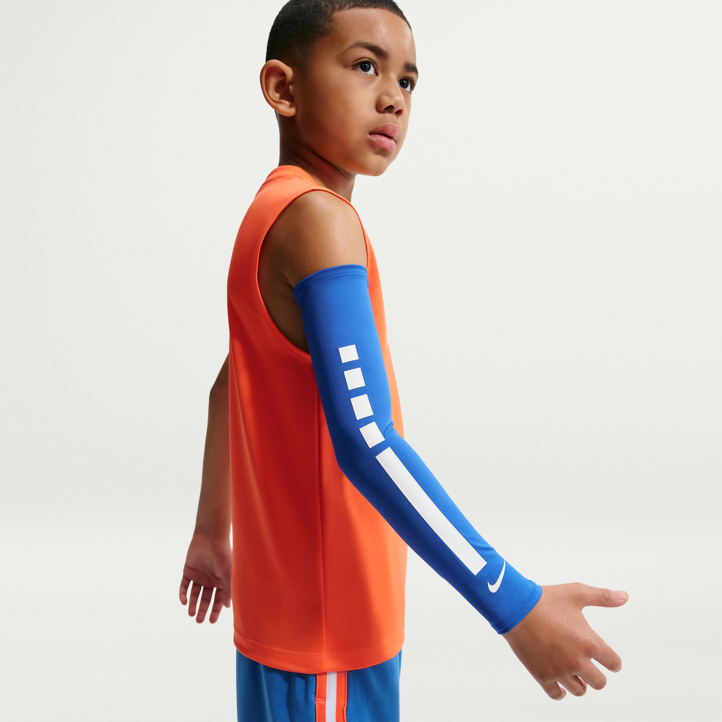 Nike Pro Elite 2.0 Big Kids' Dri-FIT Basketball Sleeves in Blue | N0002064-420