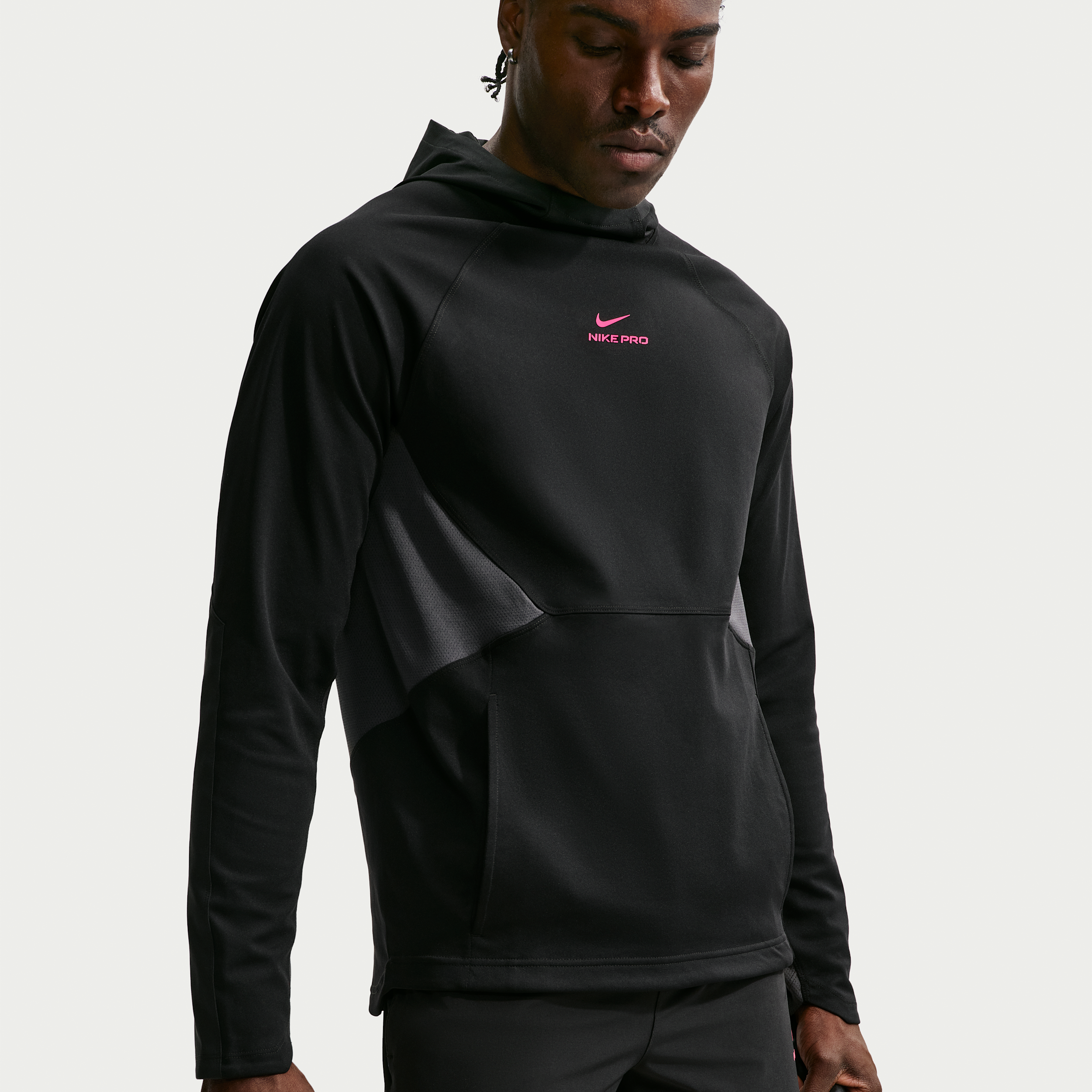 Nike Men's Pro Dri-FIT Mid-Layer Pullover Training Hoodie in Black/Hyper Pink Size: Medium