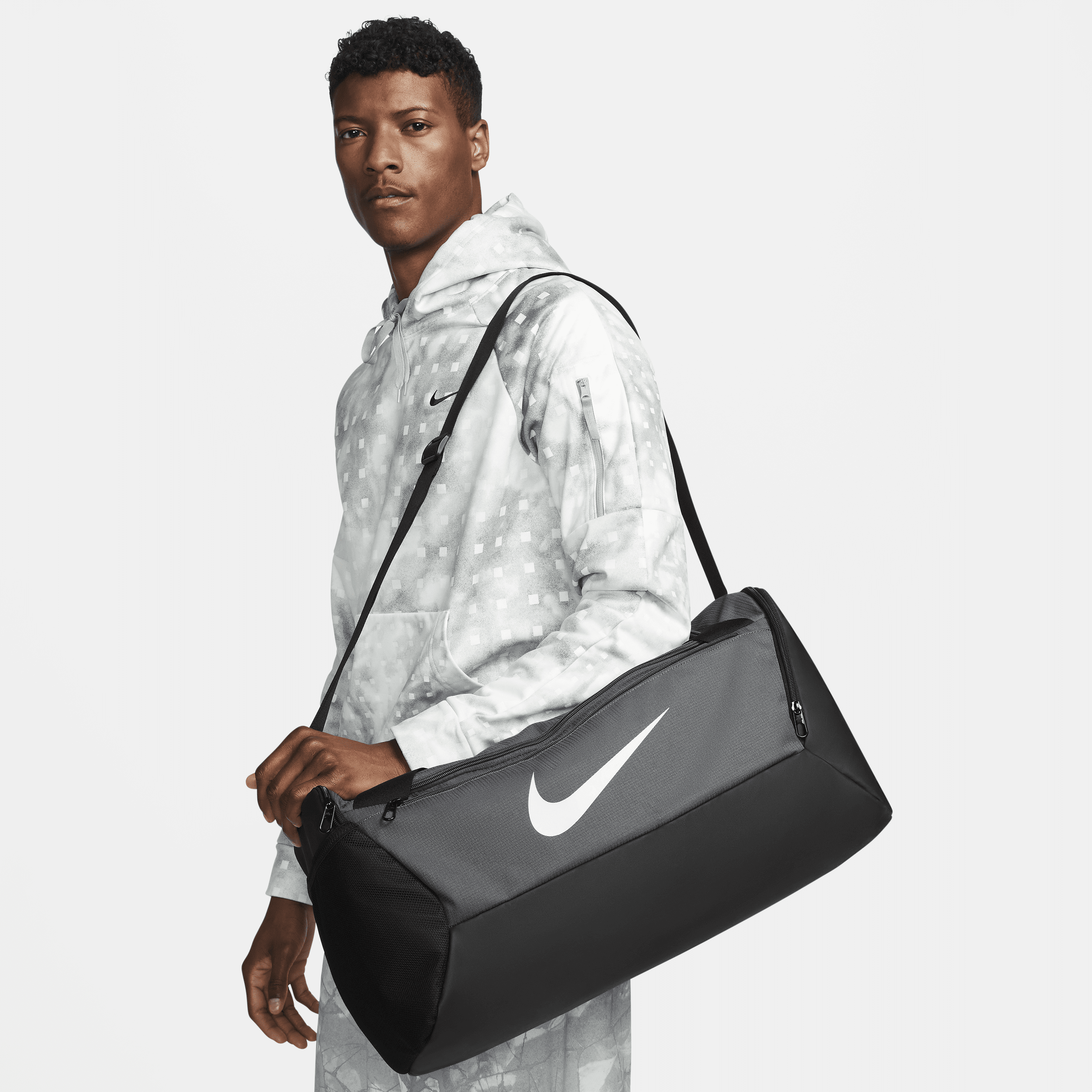 NIKE UNISEX BRASILIA TRAINING DUFFEL BAG (SMALL, 41L) 14038335