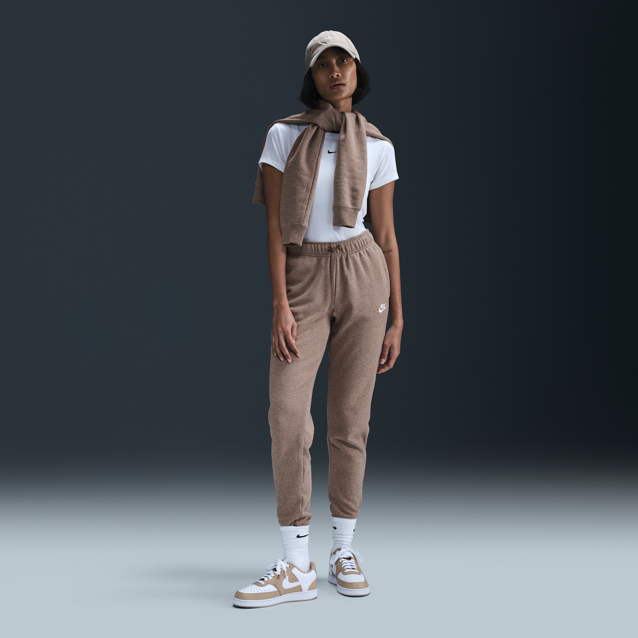 Nike Women's  Sportswear Club Fleece Mid-rise Jogger Pants In Brown